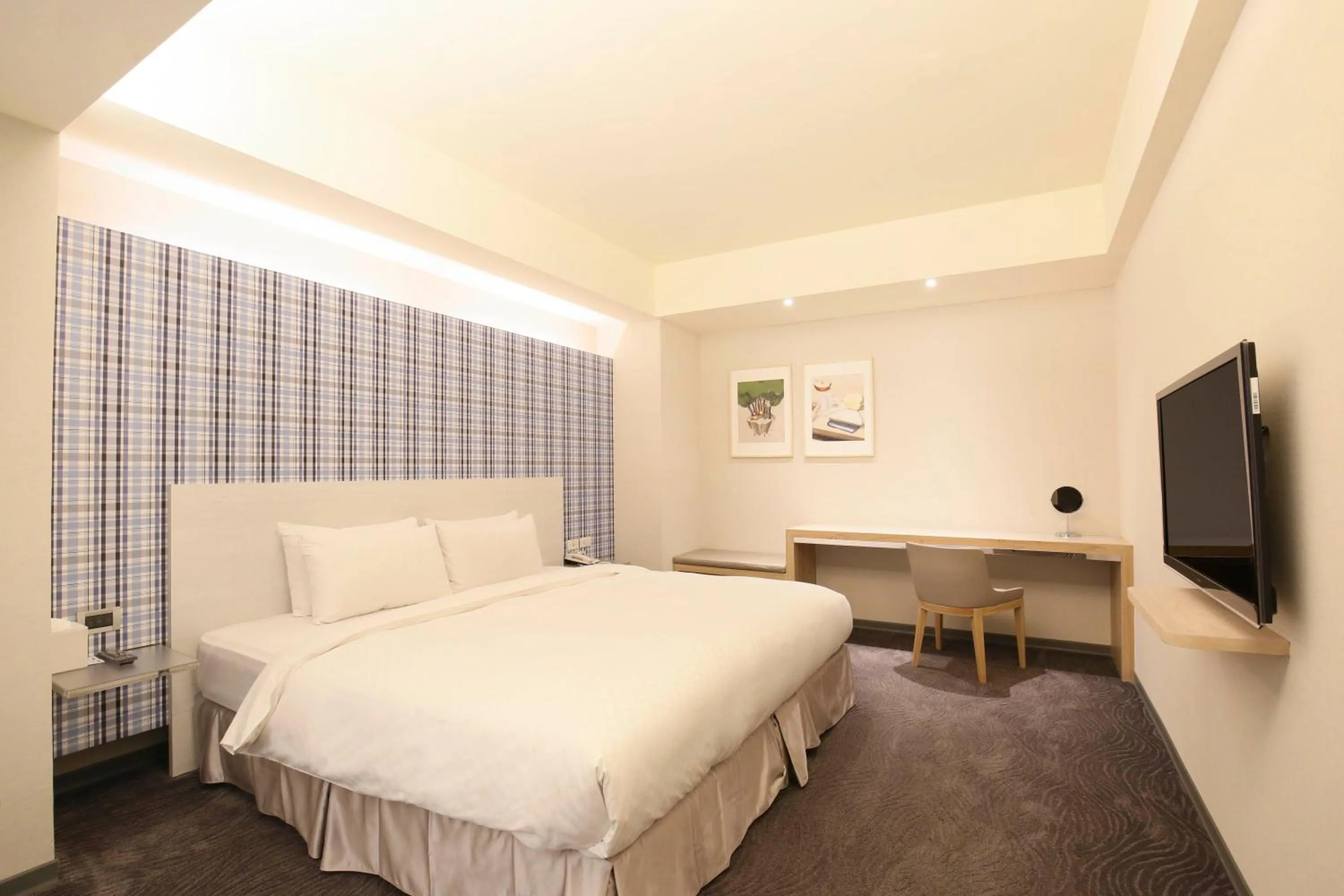 Photo of the whole room, Bed in Dandy Hotel-Daan Park Branch