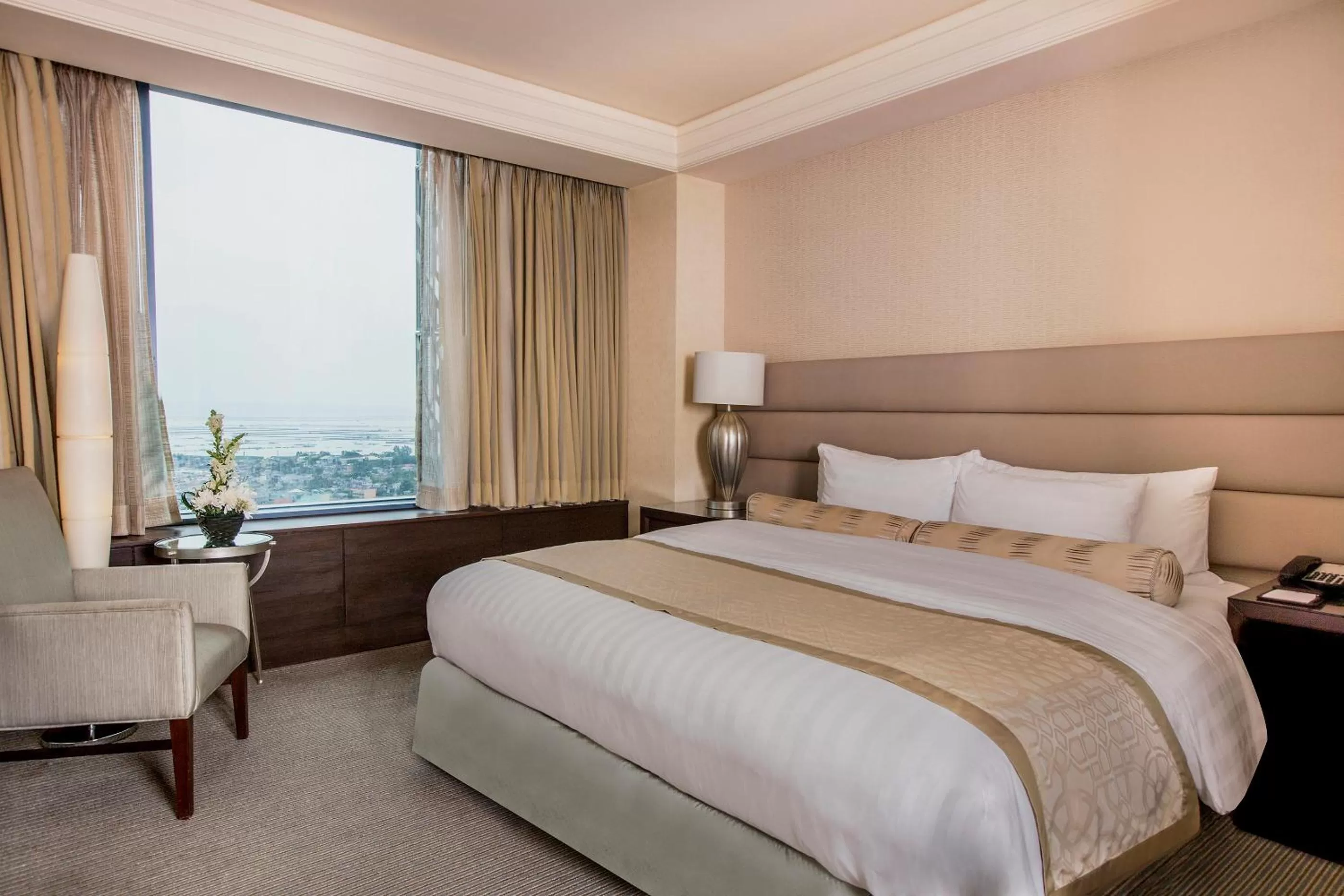 Bed in Quest Plus Filinvest City Manila