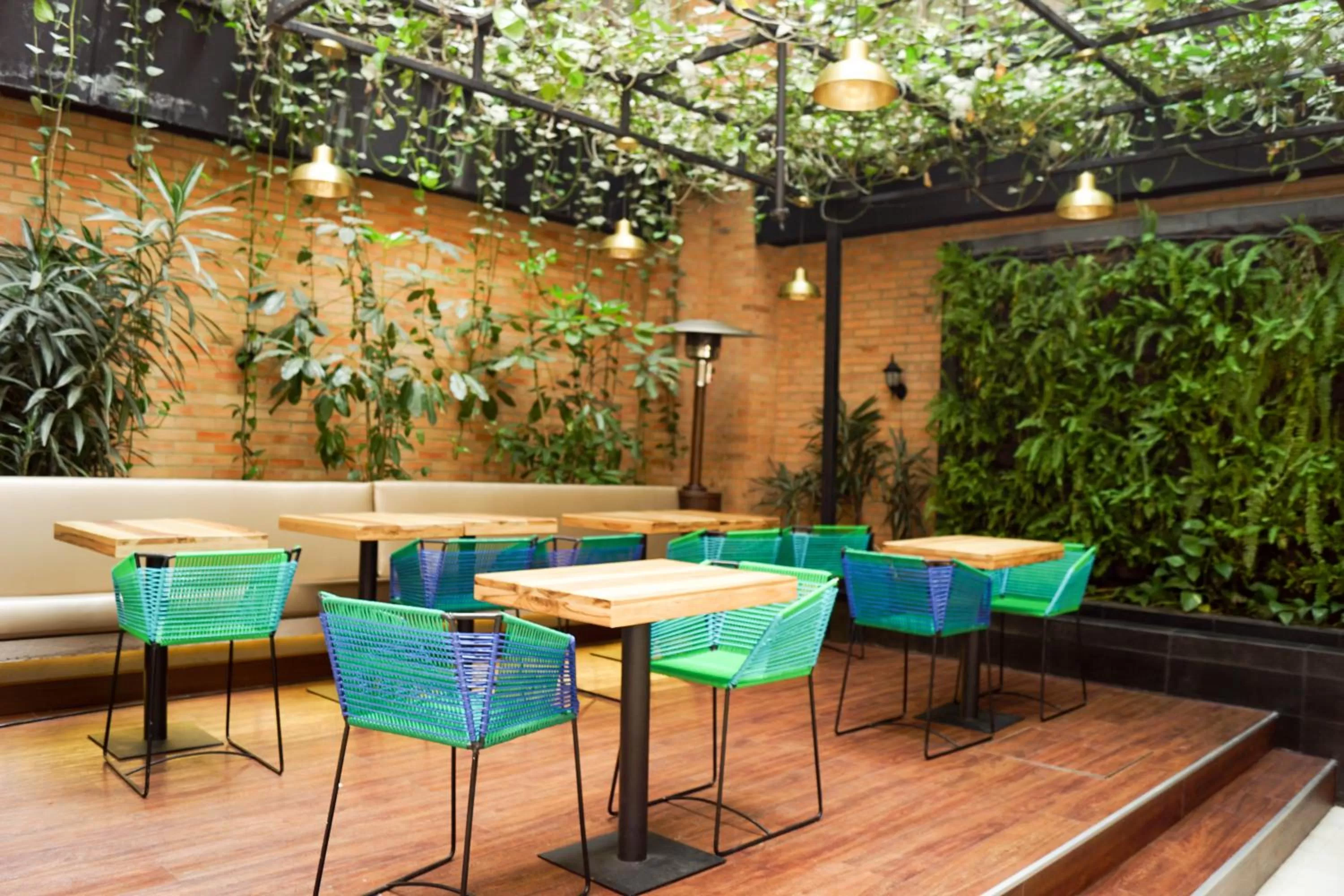 Restaurant/places to eat in Hotel Factory Green Bogotá Occidente Calle 80