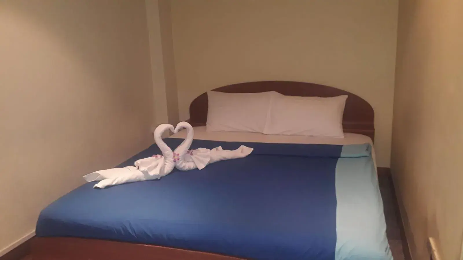 Economy Double Room -  No Window in Chaiyapoon Inn Economy Double Room -  No Window in Chaiyapoon Inn