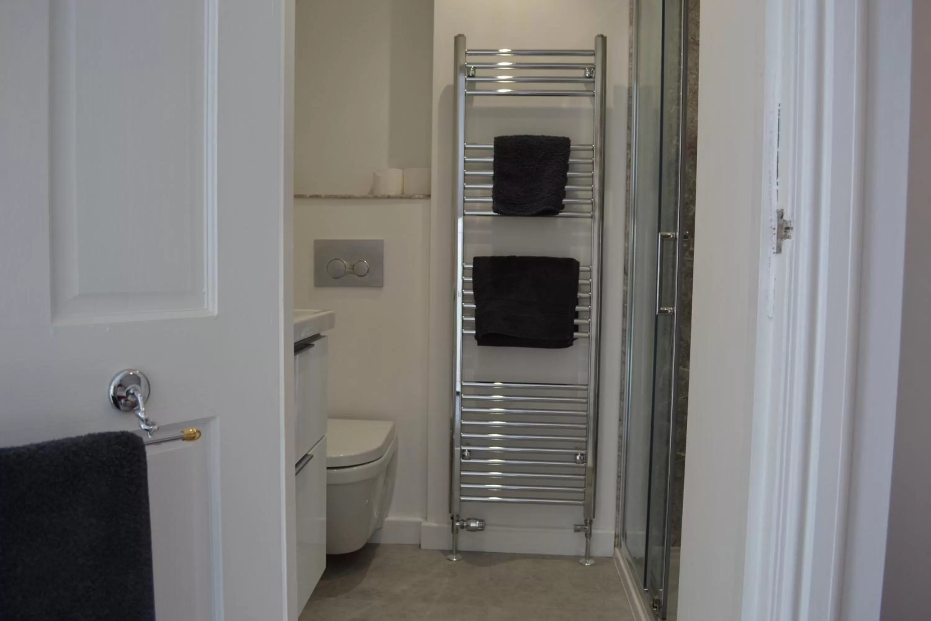 Property building in Coed-y-Fron