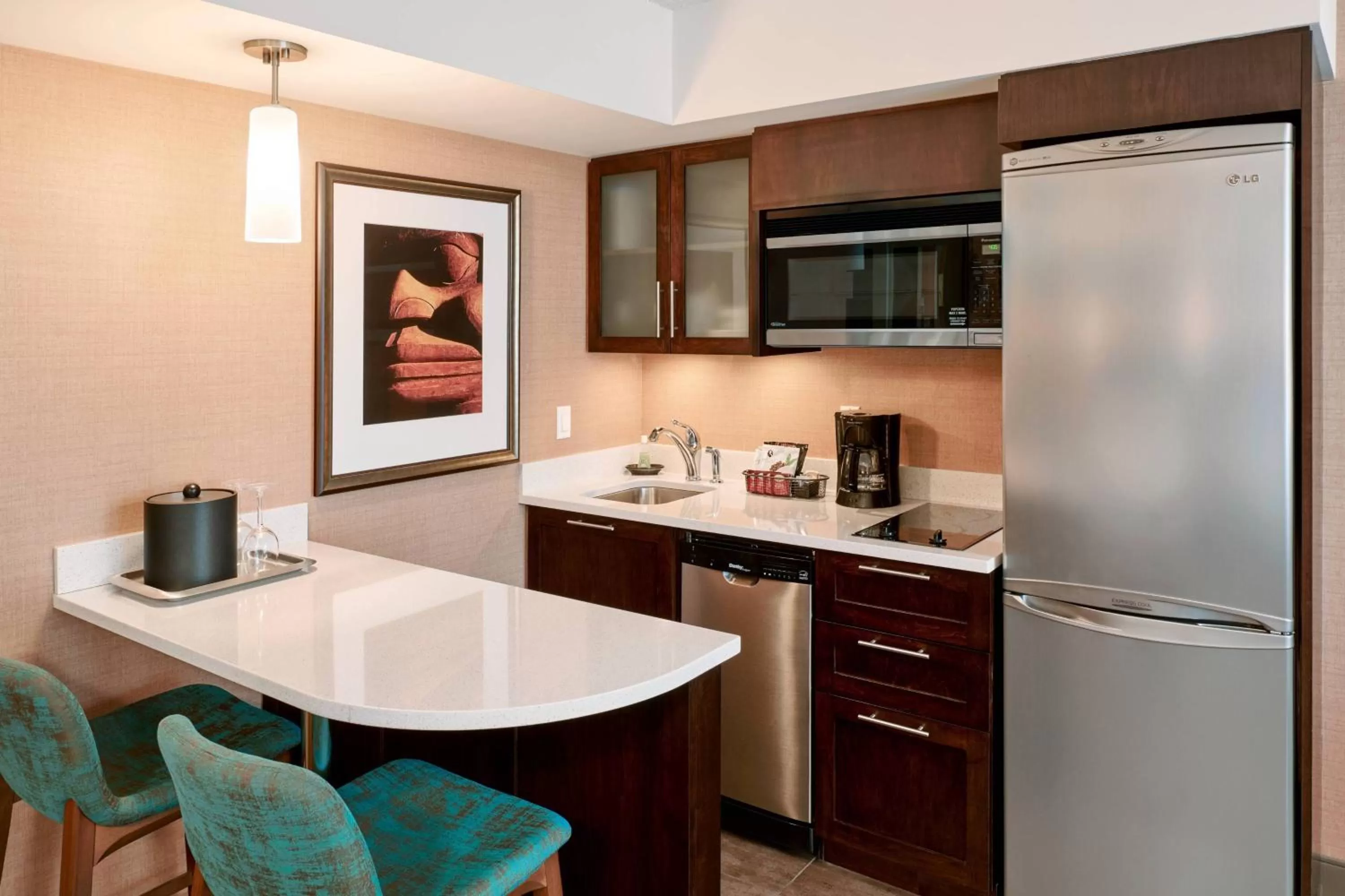 Kitchen or kitchenette in Residence Inn by Marriott Vancouver Downtown