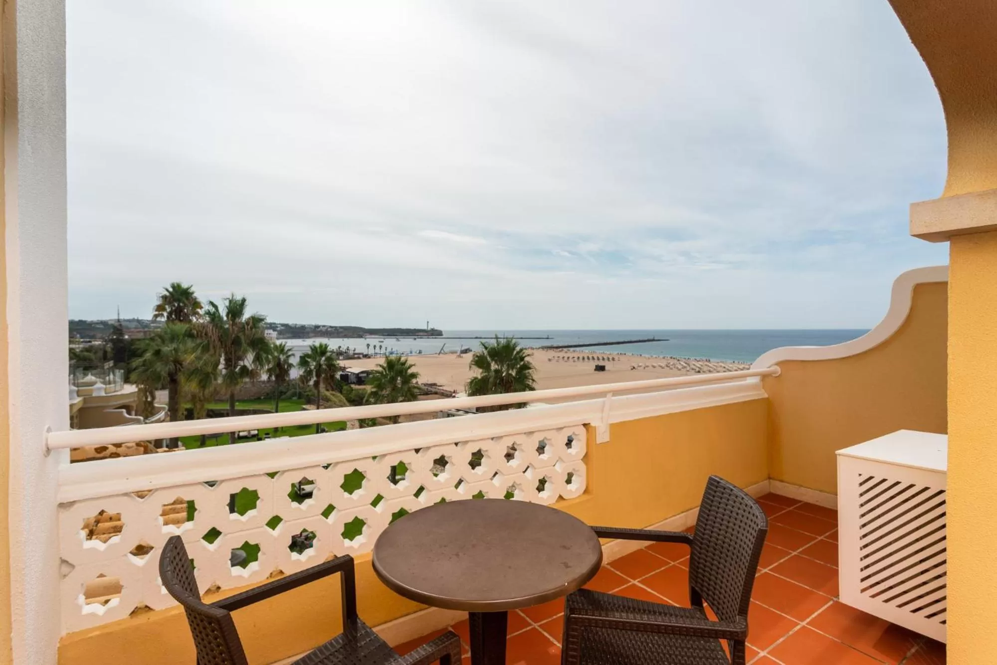 Balcony/Terrace in AP Oriental Beach - Adults Friendly