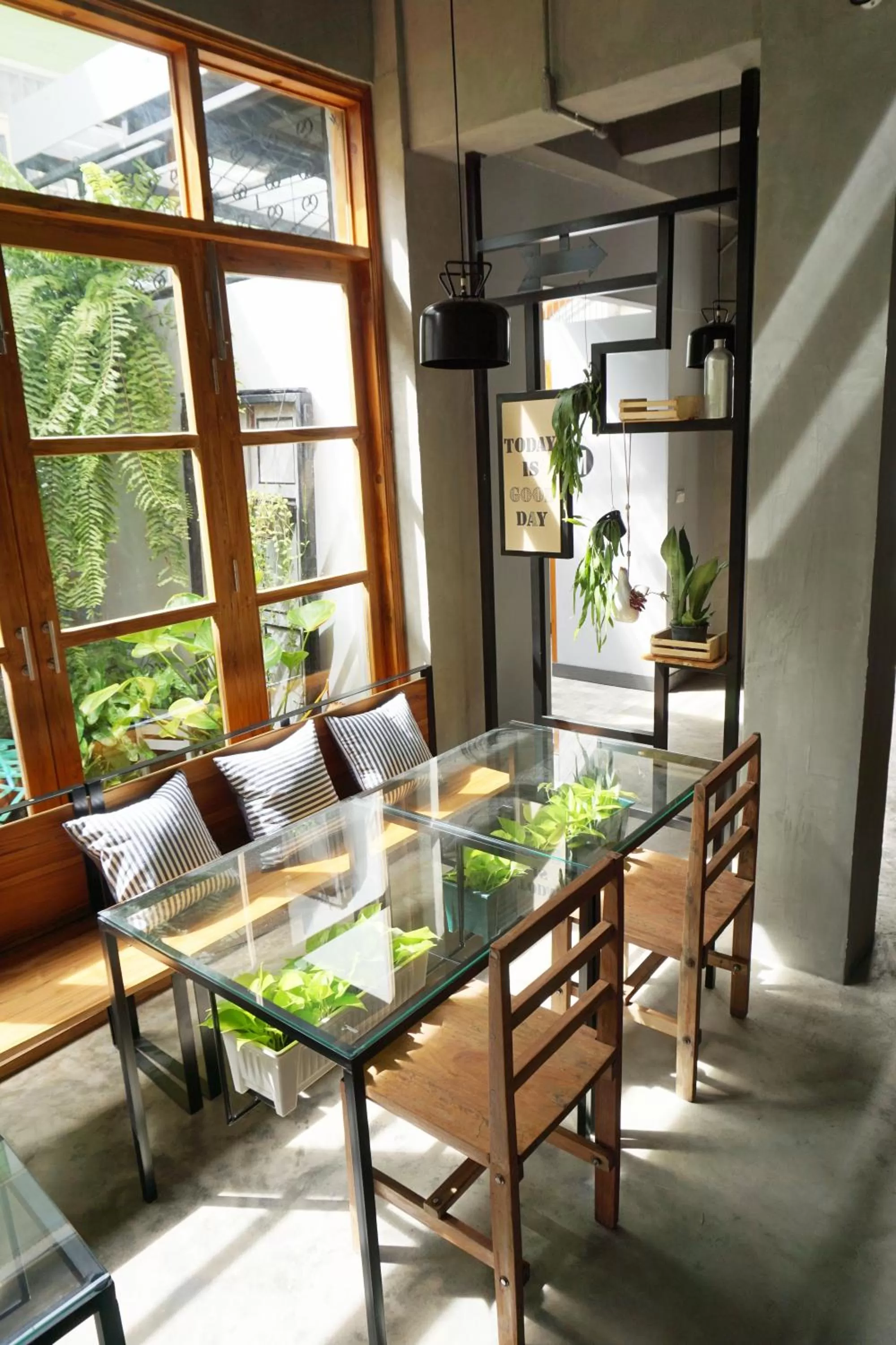 Lounge or bar, Dining Area in Hansa Bangkok House