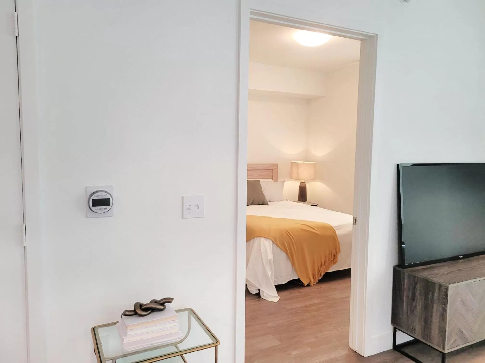 Bed in Gorgeous Hollywood Apts LA's Best Location and Amazing Roof Deck