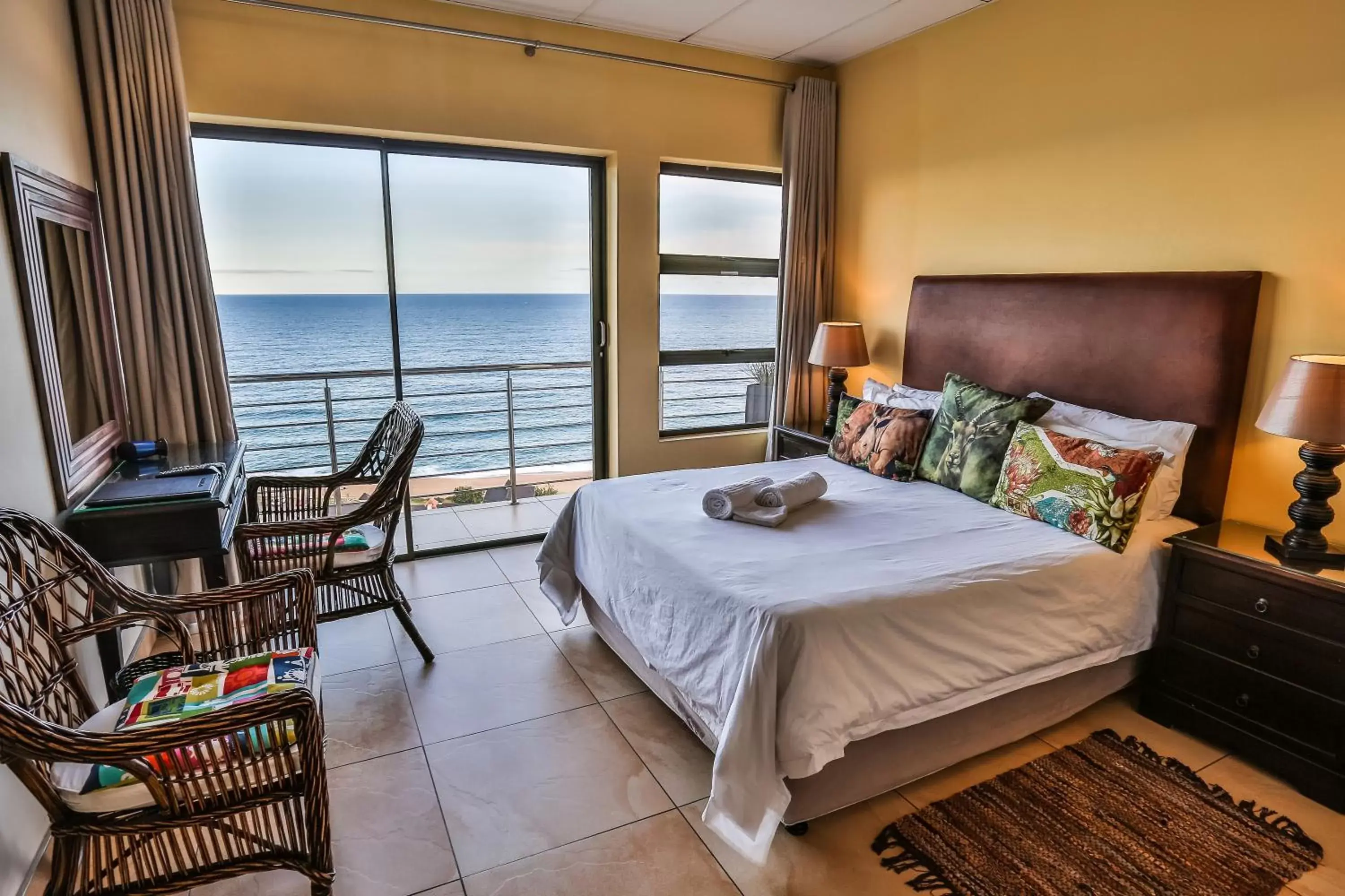 Queen Room with Balcony and Sea View - single occupancy in Zimbali View Eco Guesthouse Queen Room with Balcony and Sea View - single occupancy in Zimbali View Eco Guesthouse