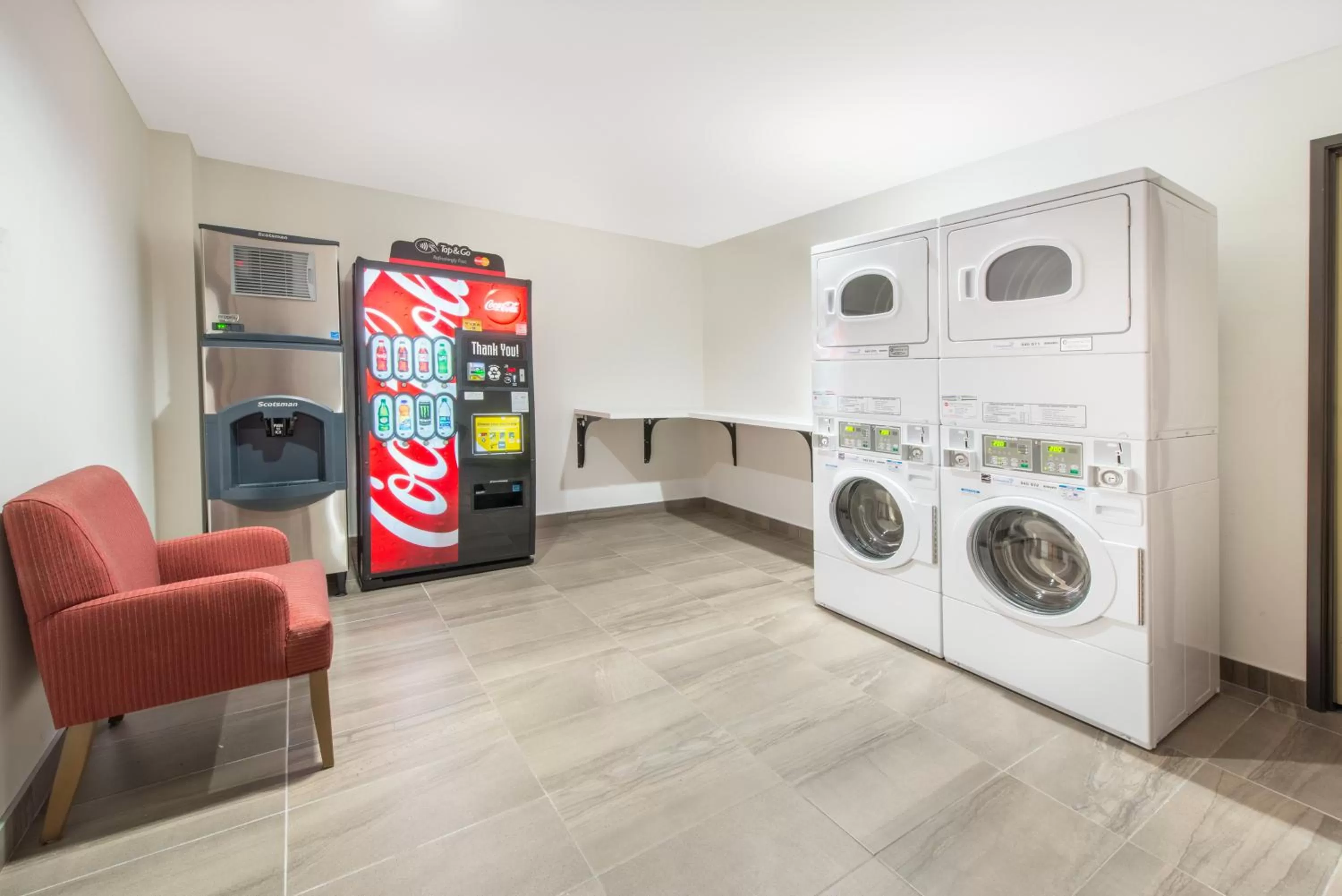 On-site shops in Hotel 11, MOD A Sonesta Collection