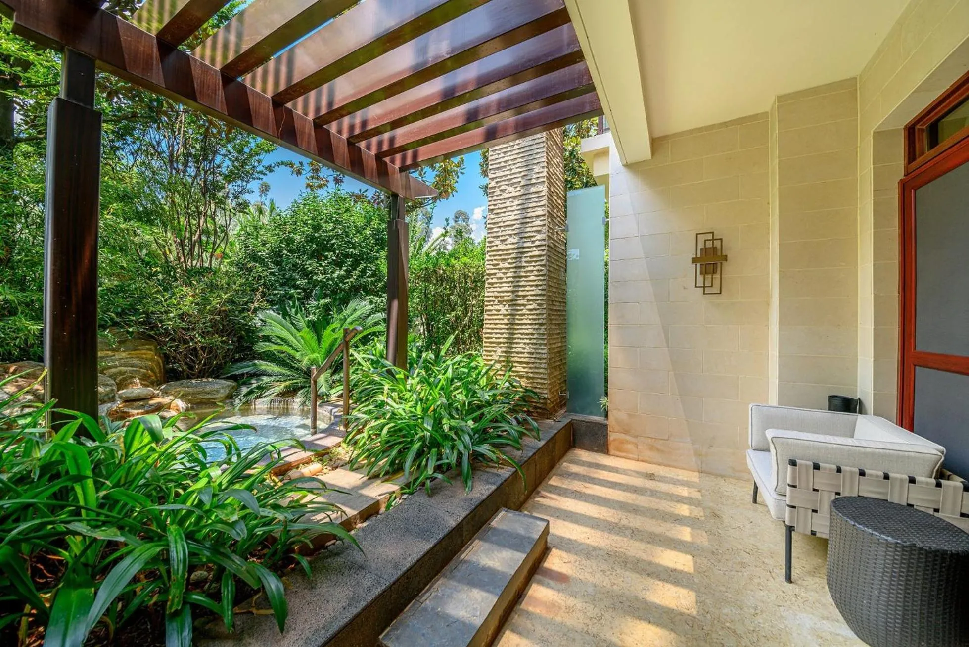 Photo of the whole room in HUALUXE Hotels & Resorts Kunming