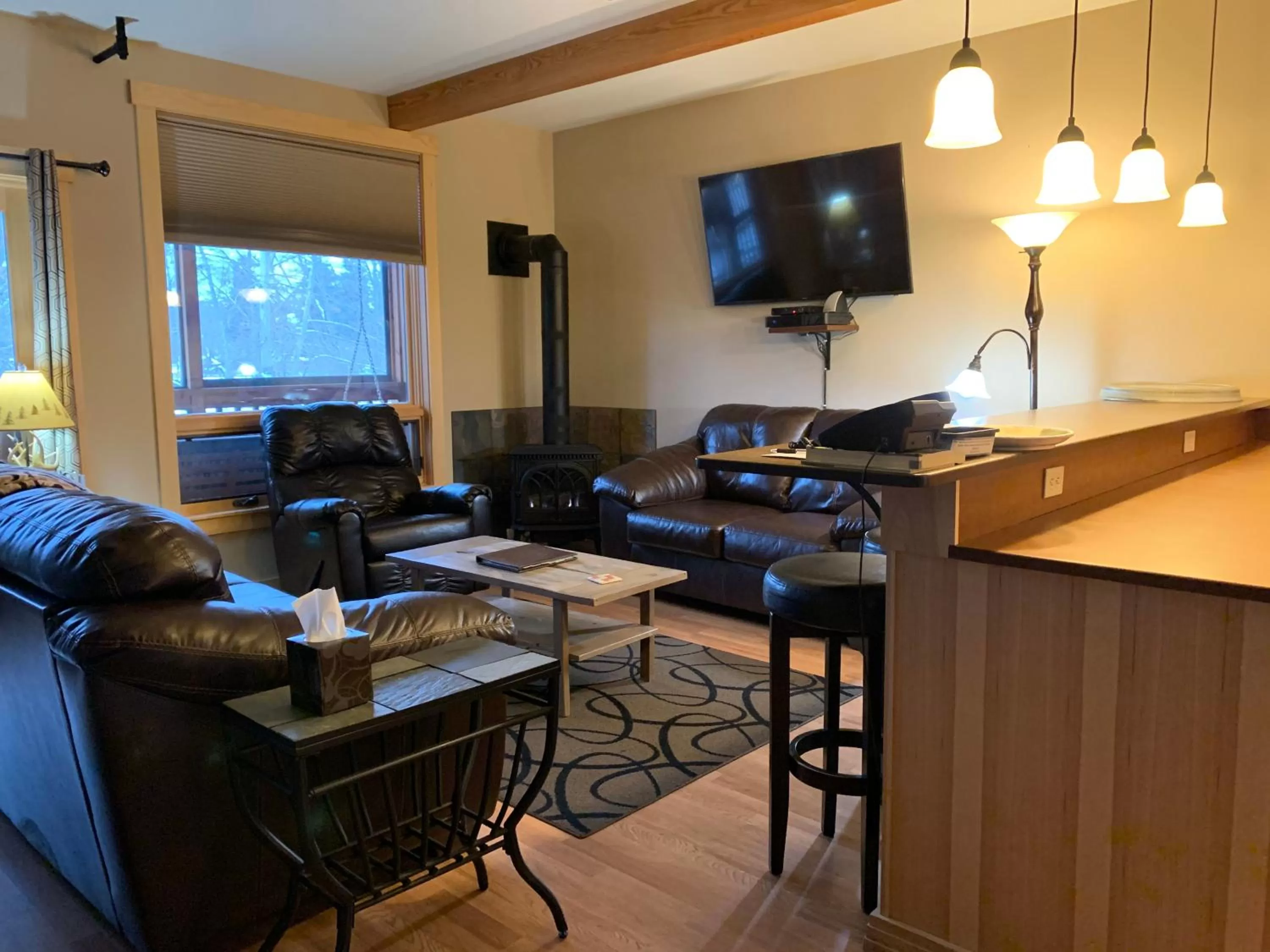 Living room in Twisp River Suites