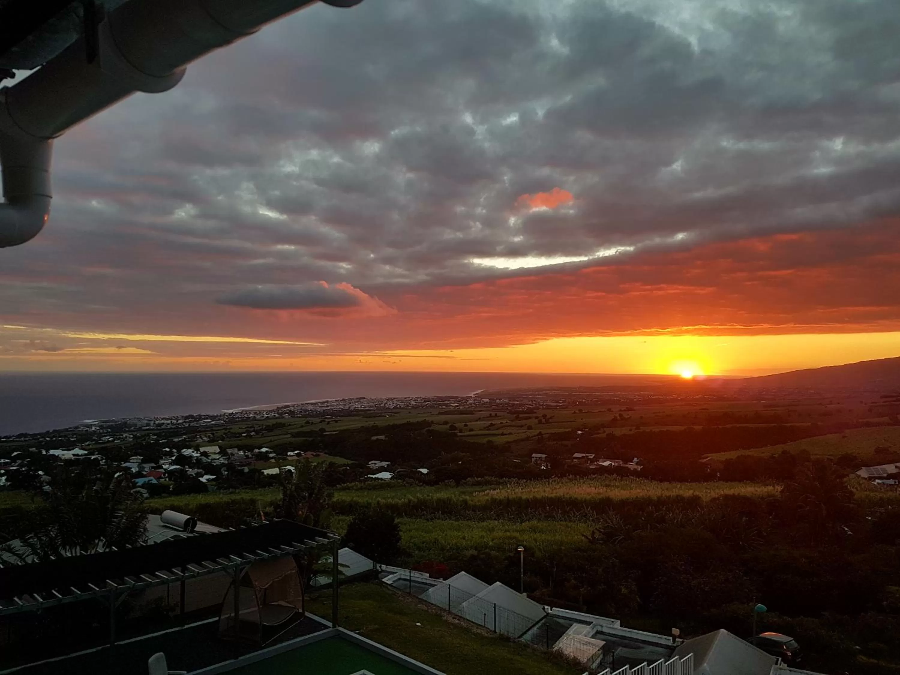 City view in Hôtel Le Soleil Couchant
