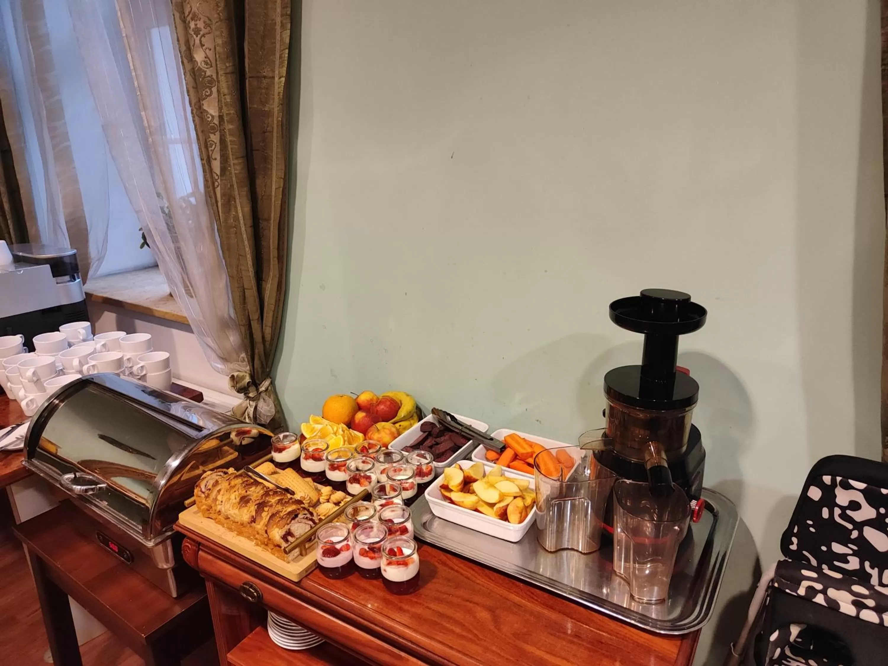 Breakfast in Old Time Hotel