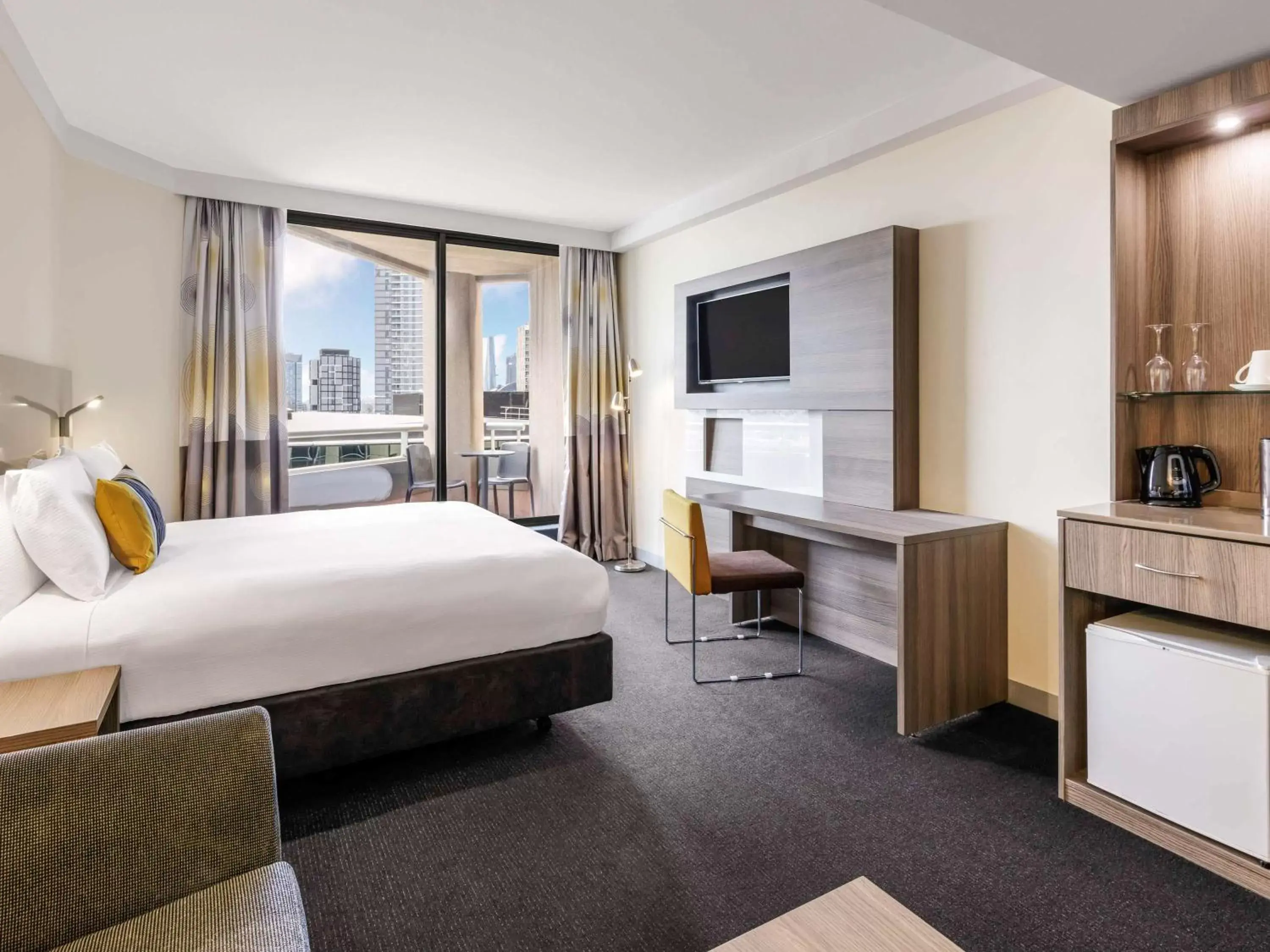 Superior King Room with Balcony in Novotel Sydney Central Superior King Room with Balcony in Novotel Sydney Central