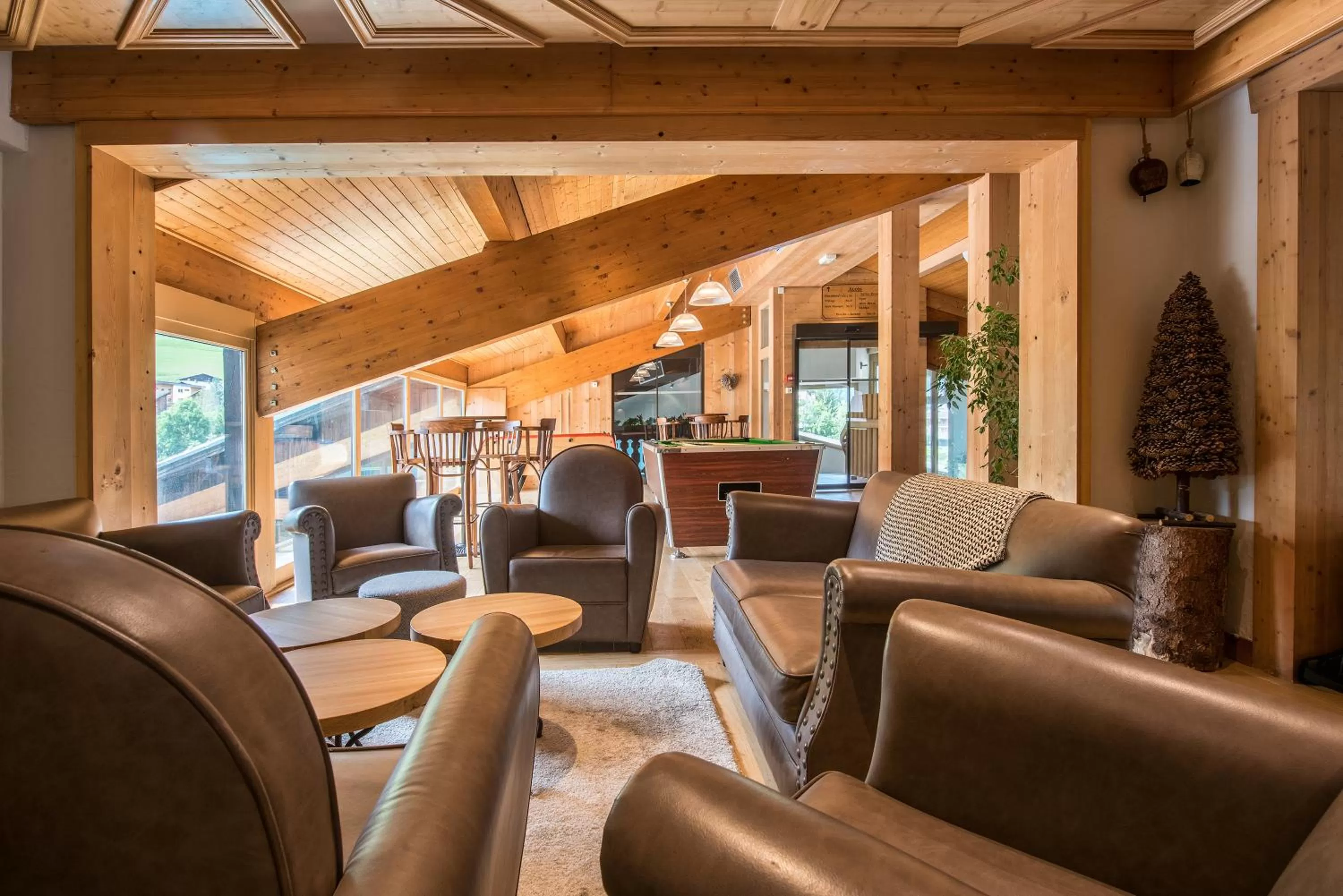 Communal lounge/ TV room in Hotel le Petit Dru