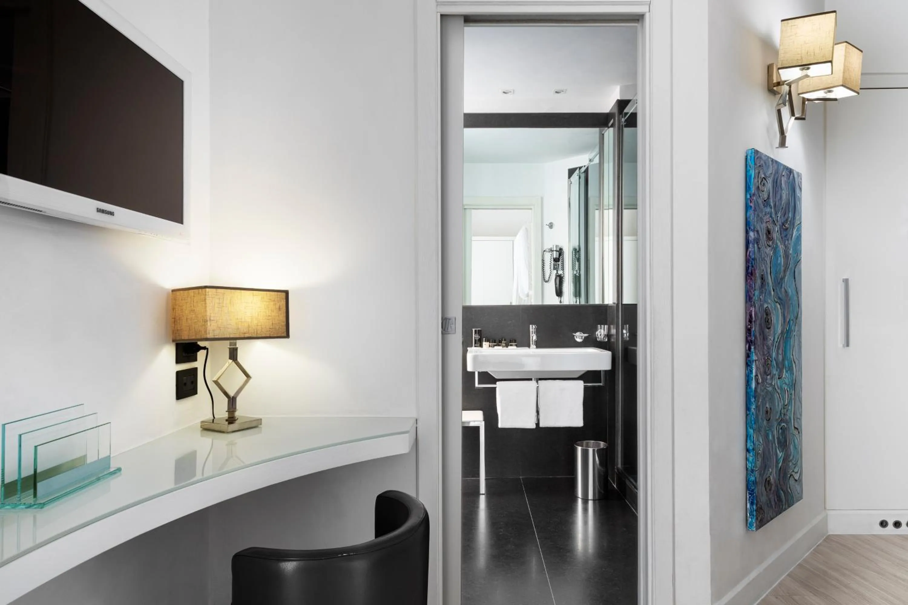 Bathroom in LHP Hotel Santa Margherita Palace & SPA