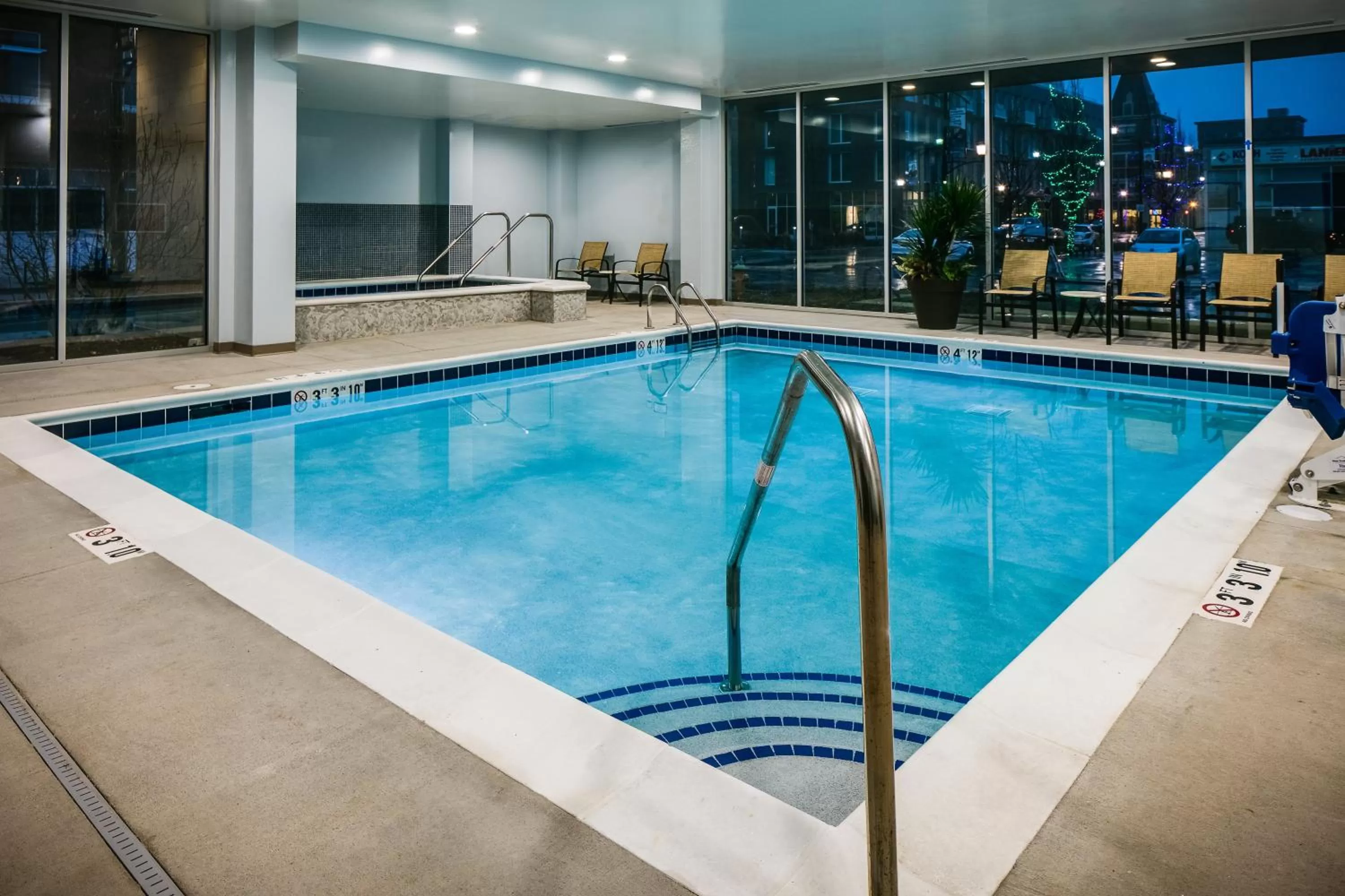 Swimming pool in Staybridge Suites Des Moines Downtown by IHG