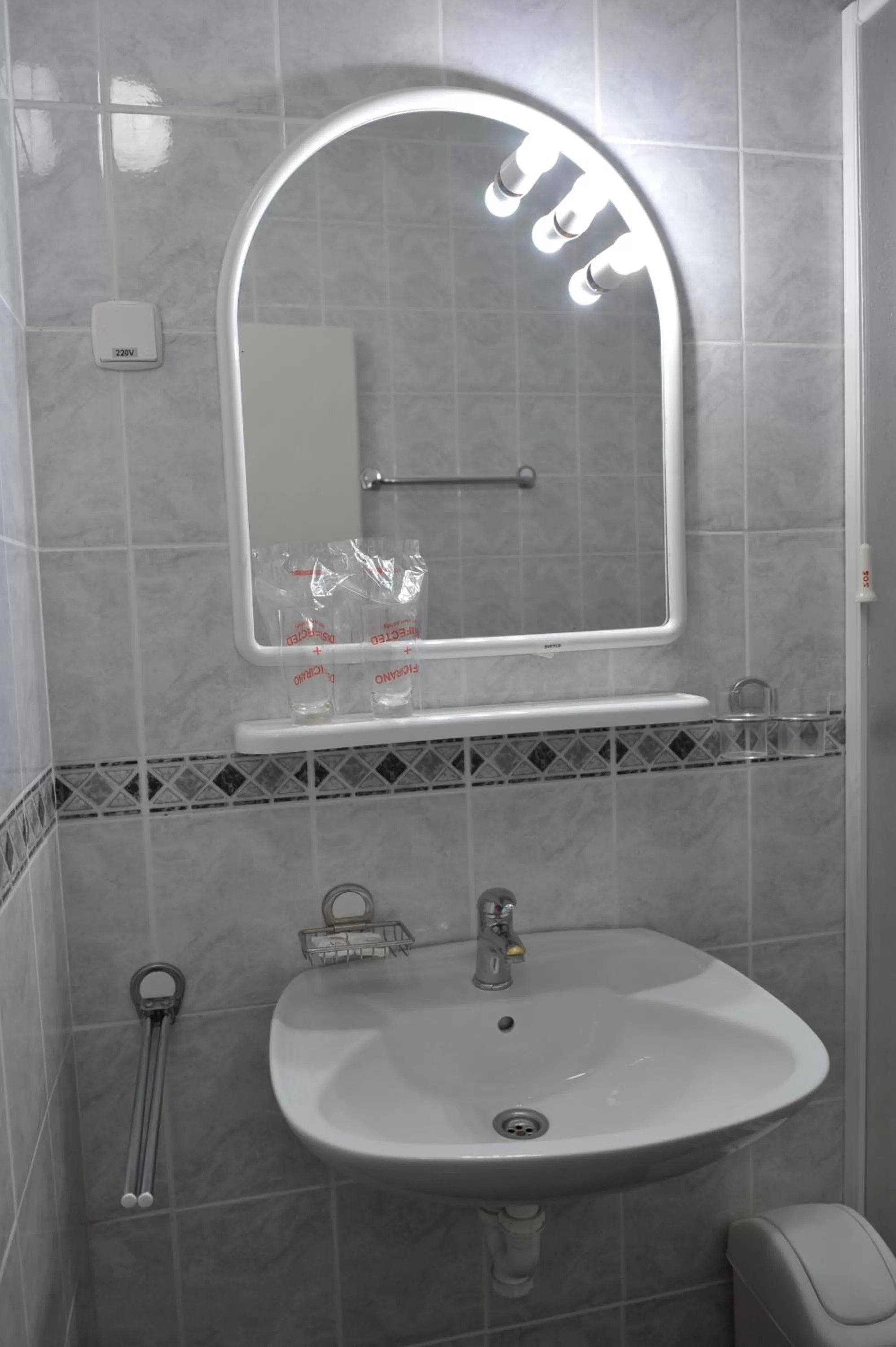 Toilet, Bathroom in Hotel Fontana