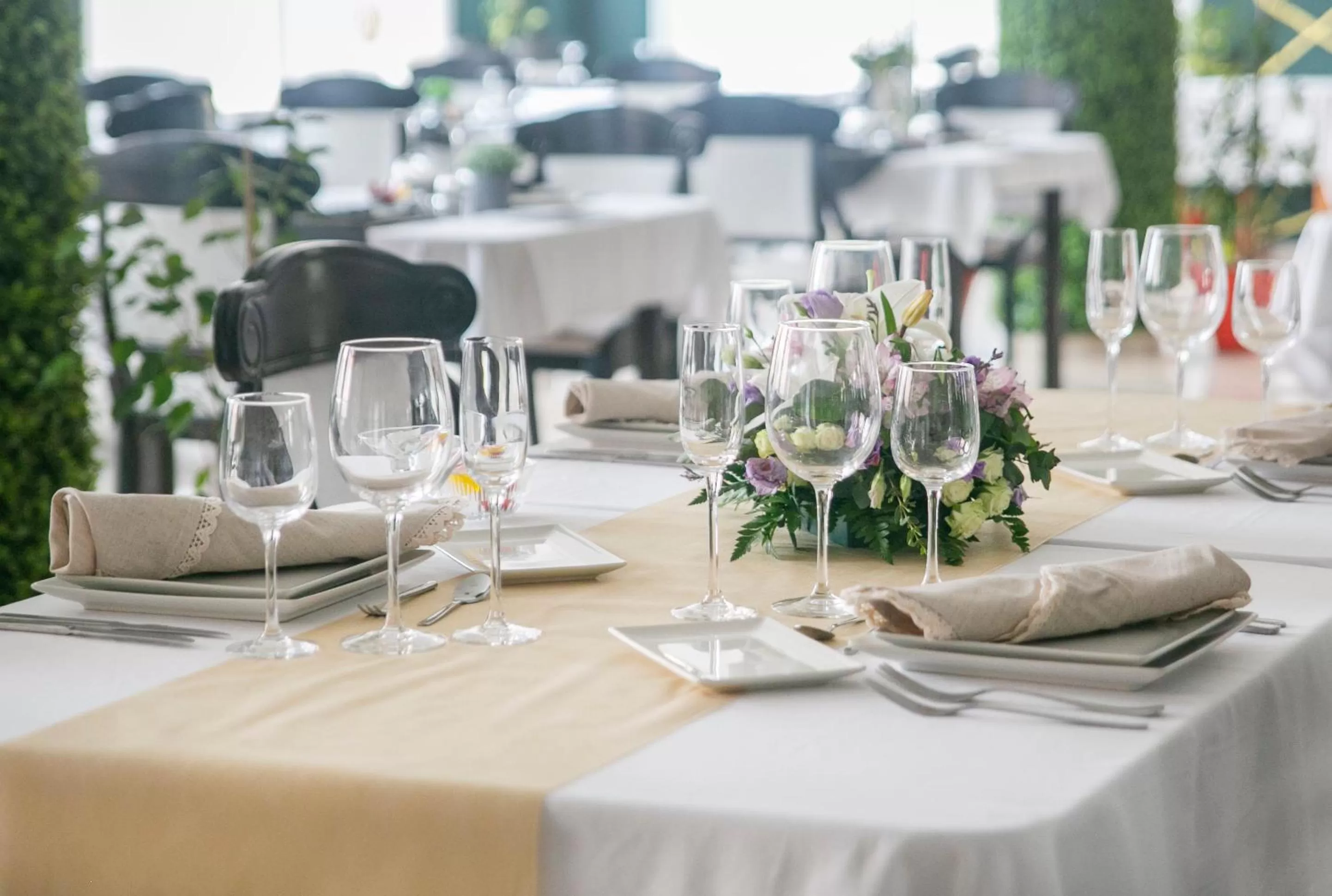 Restaurant/places to eat in Hotel ParqueMar