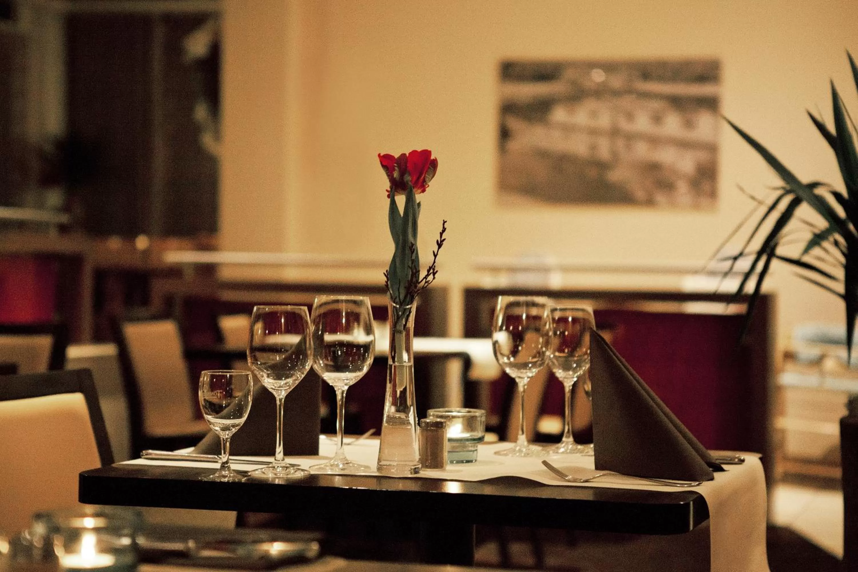 Restaurant/places to eat in Best Western Hotel President