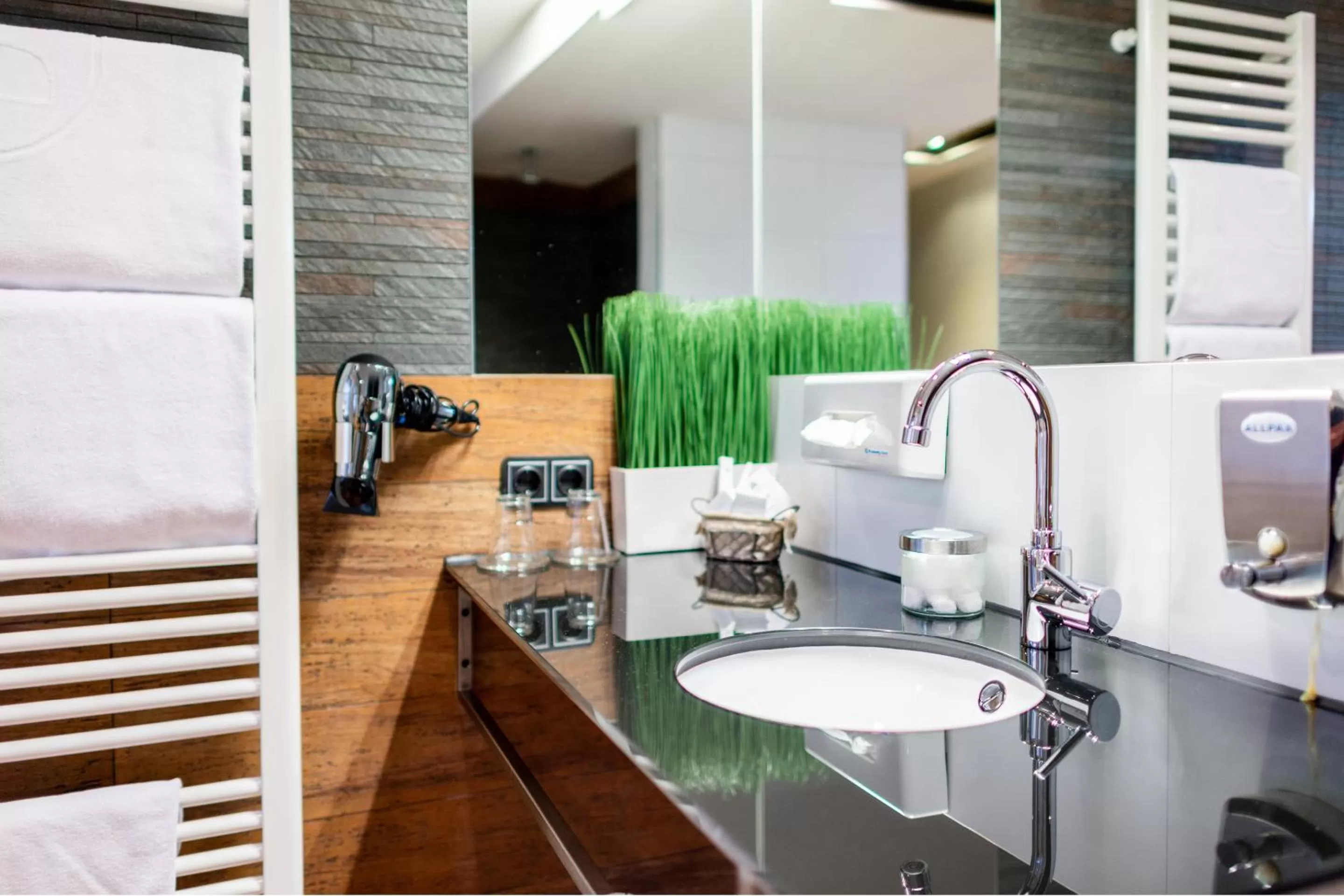 Bathroom in Sperber Bräu - 3-Sterne-Superior Hotel mit Gasthof und eigener Brauerei - kein Ruhetag