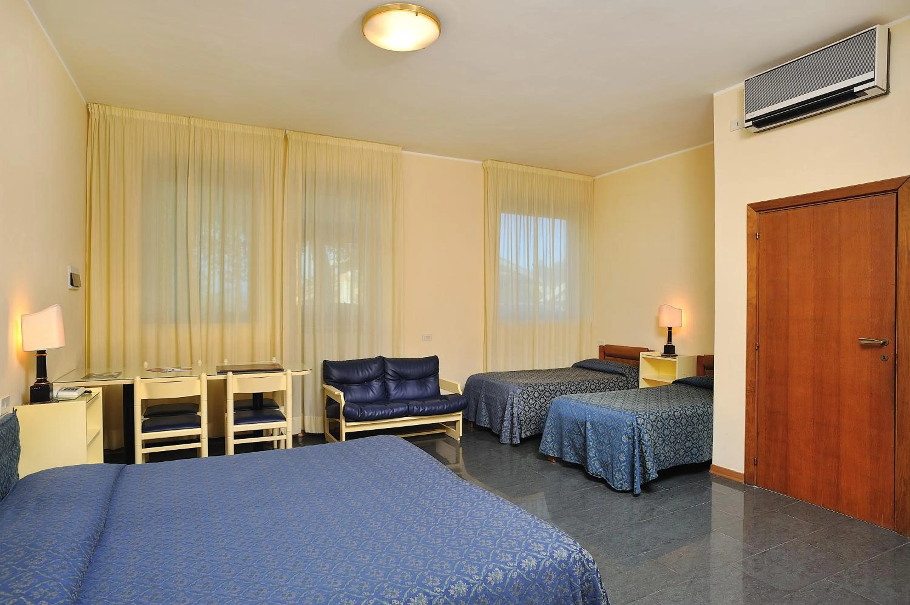 Photo of the whole room, Bed in Hotel & Residence Dei Duchi