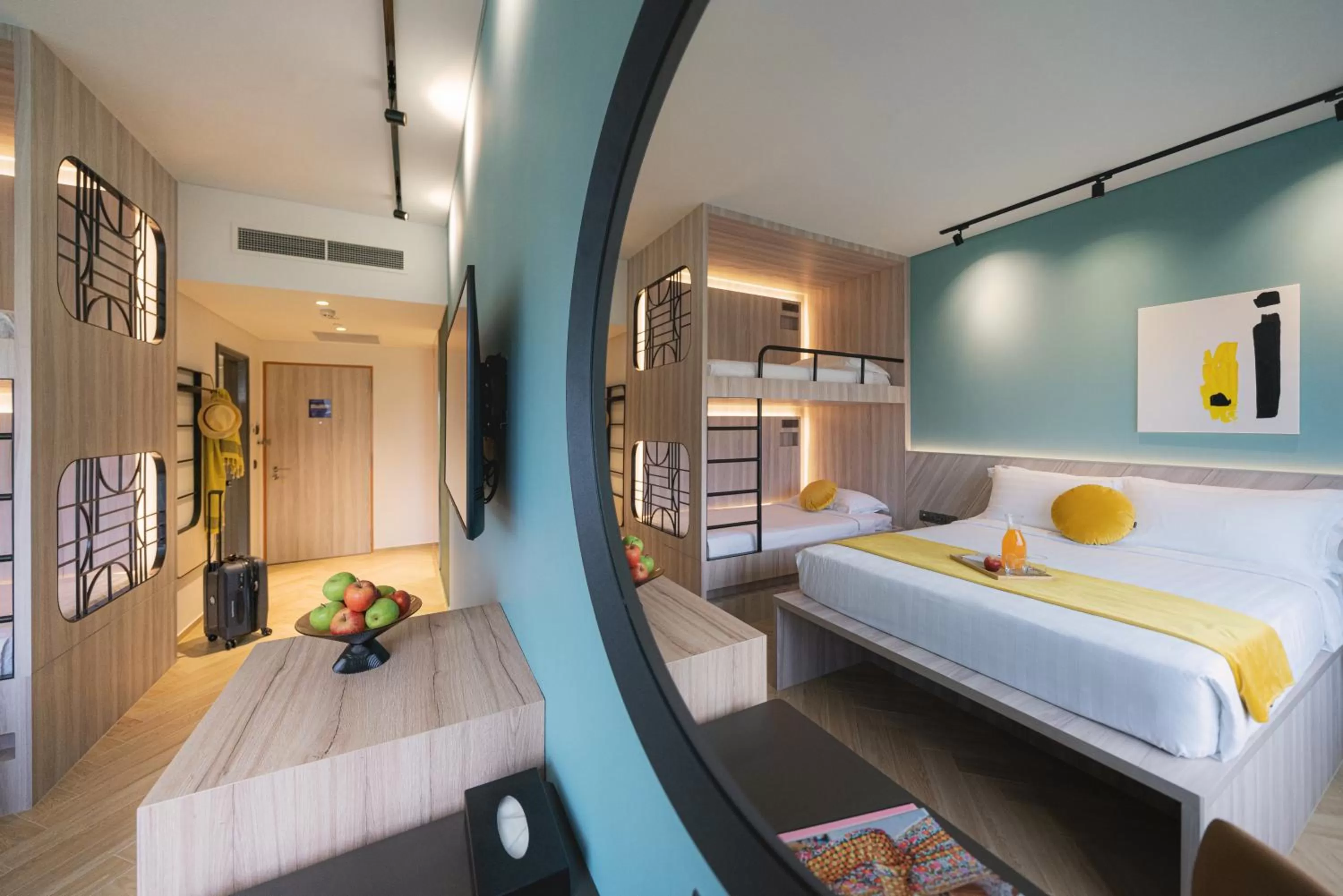 Photo of the whole room, Bed in Furama RiverFront