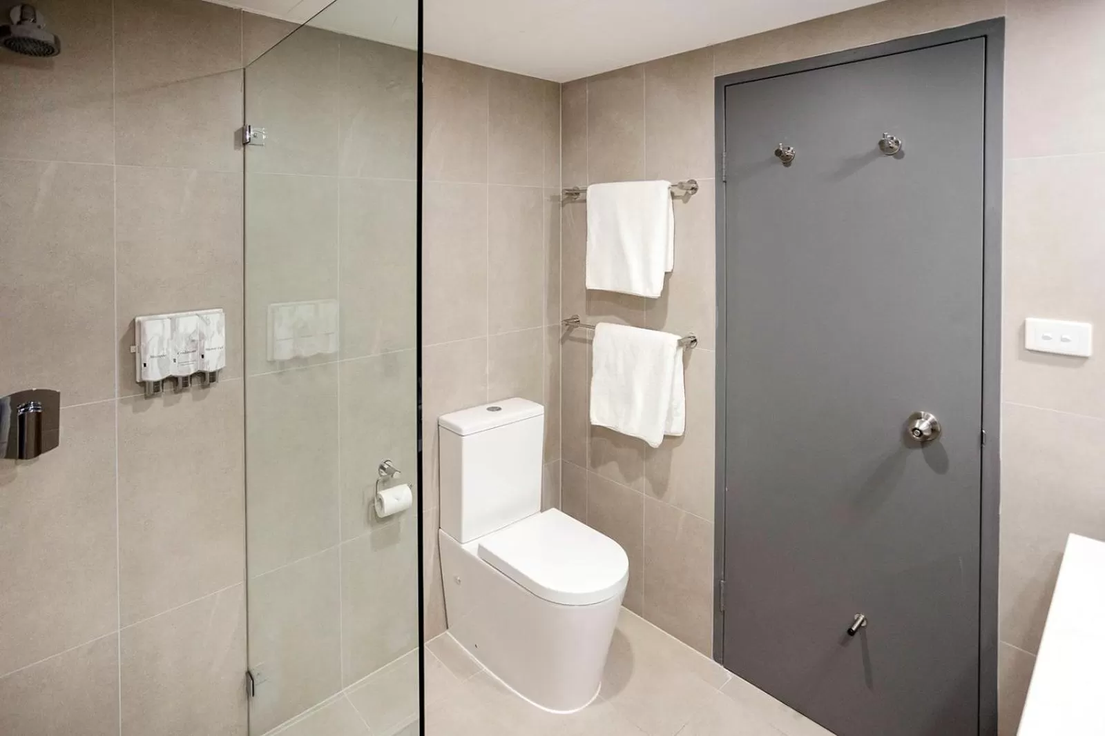 Bathroom in Mantra Bathurst