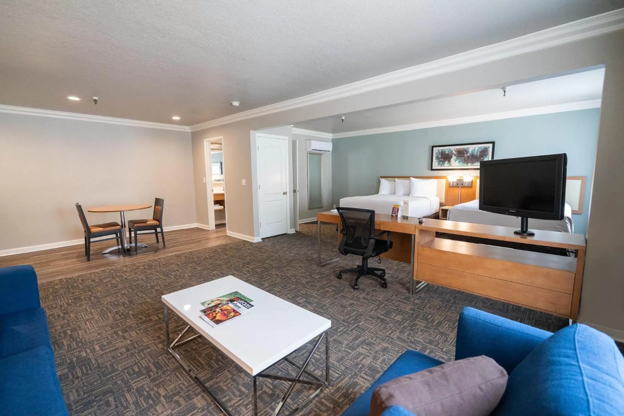 Bed in Alexis Park All Suite Resort