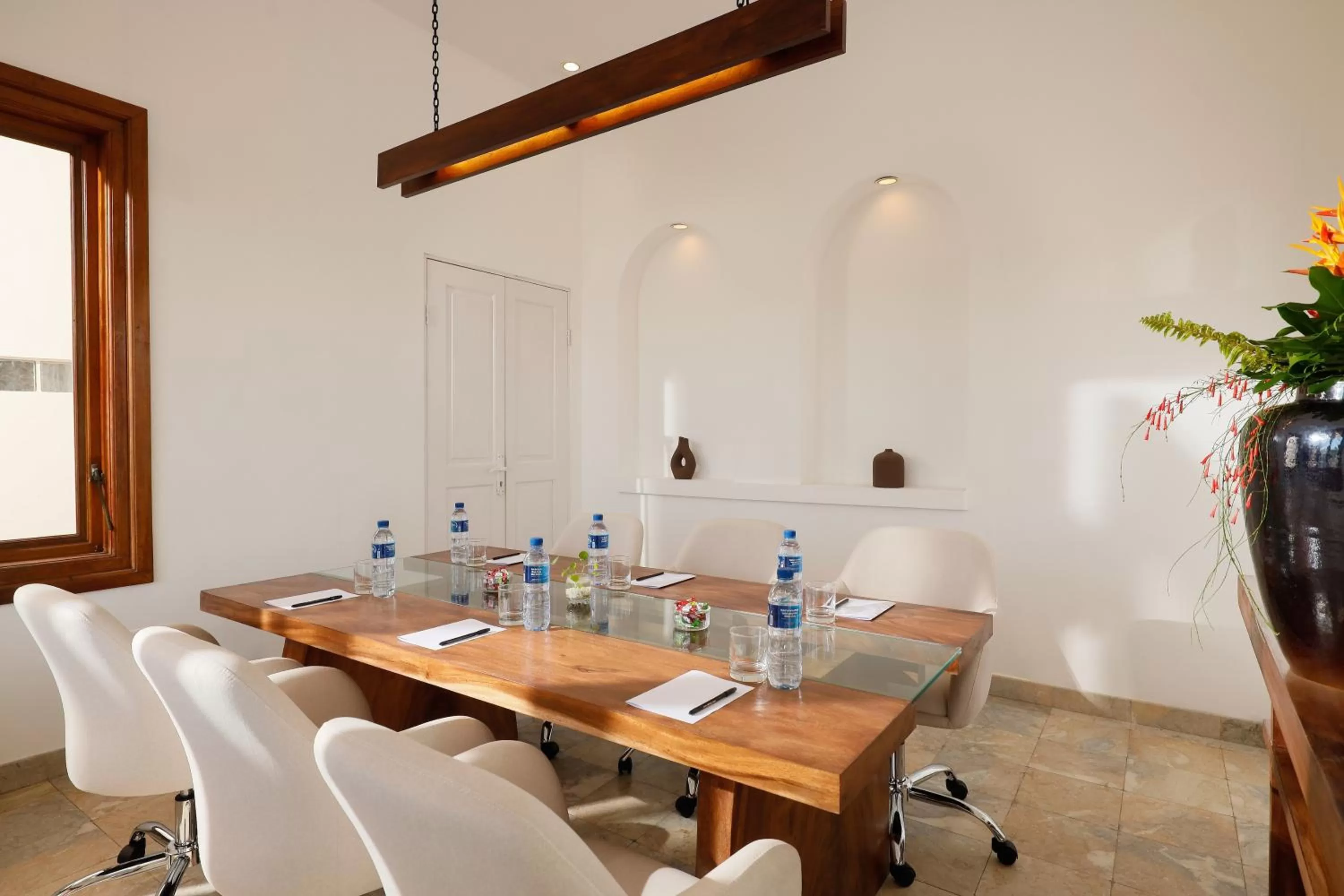 Business facilities in Puri Tempo Doeloe Boutique Hotel