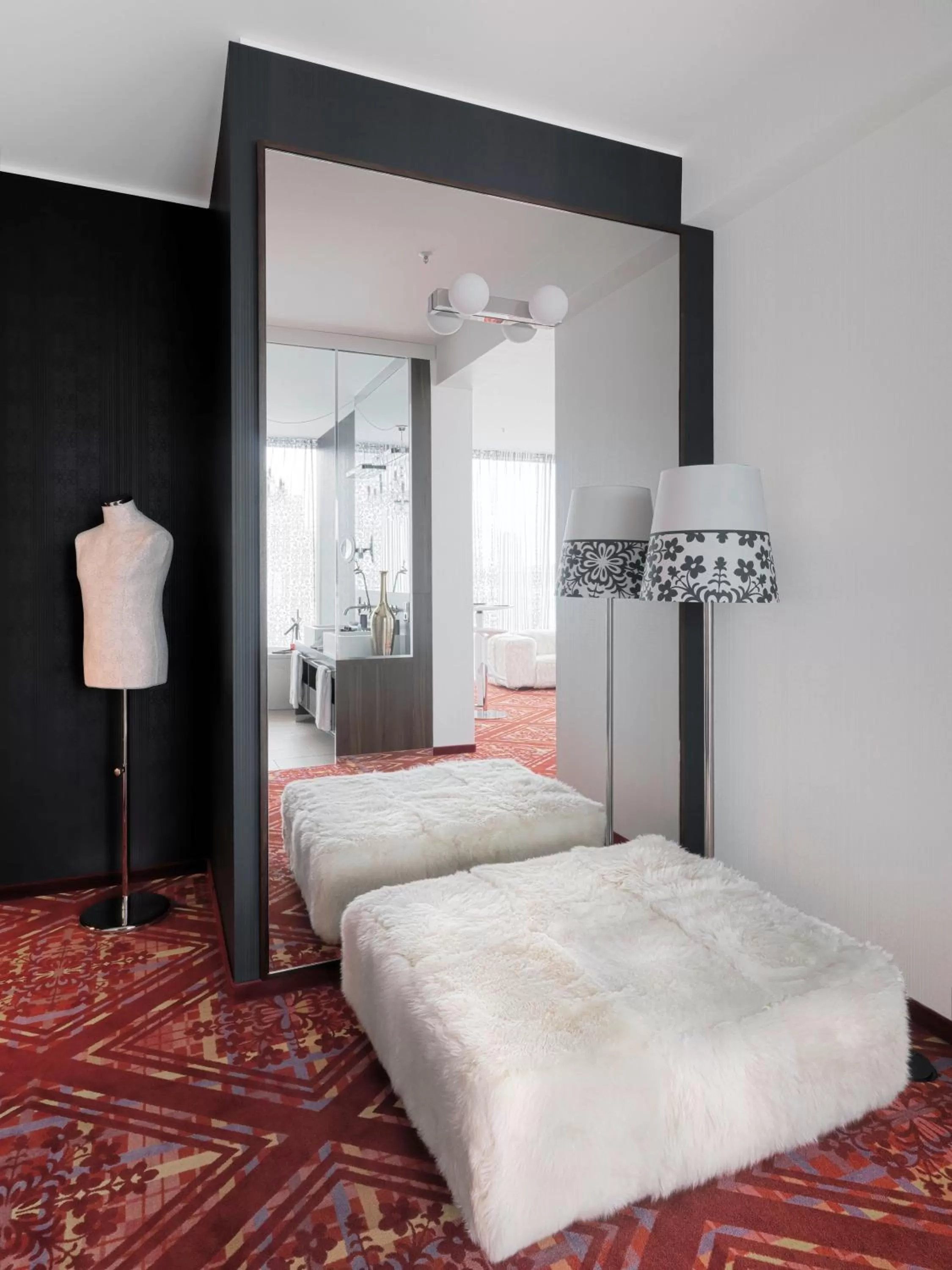 Living room, Bed in Kameha Grand Bonn