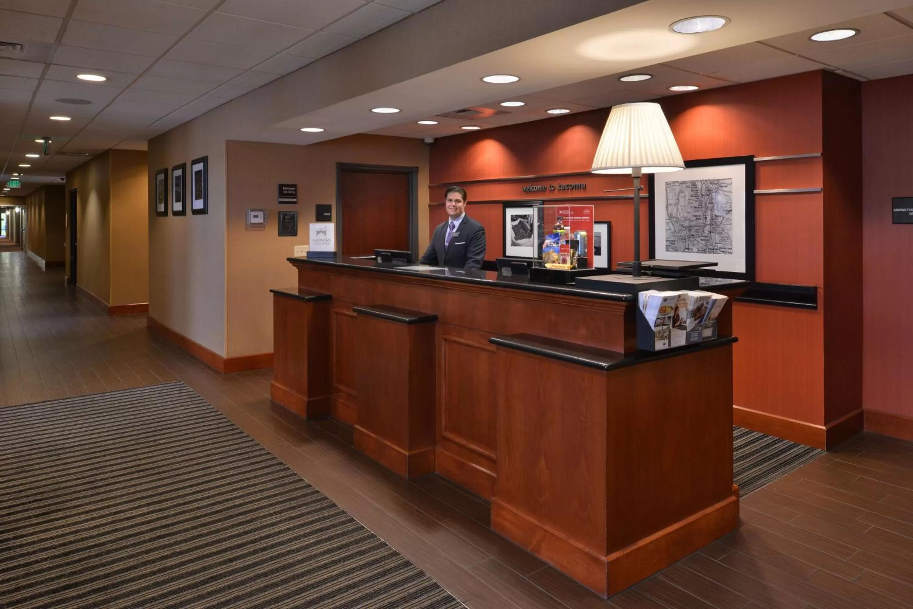 Lobby or reception in Hampton Inn & Suites Tacoma