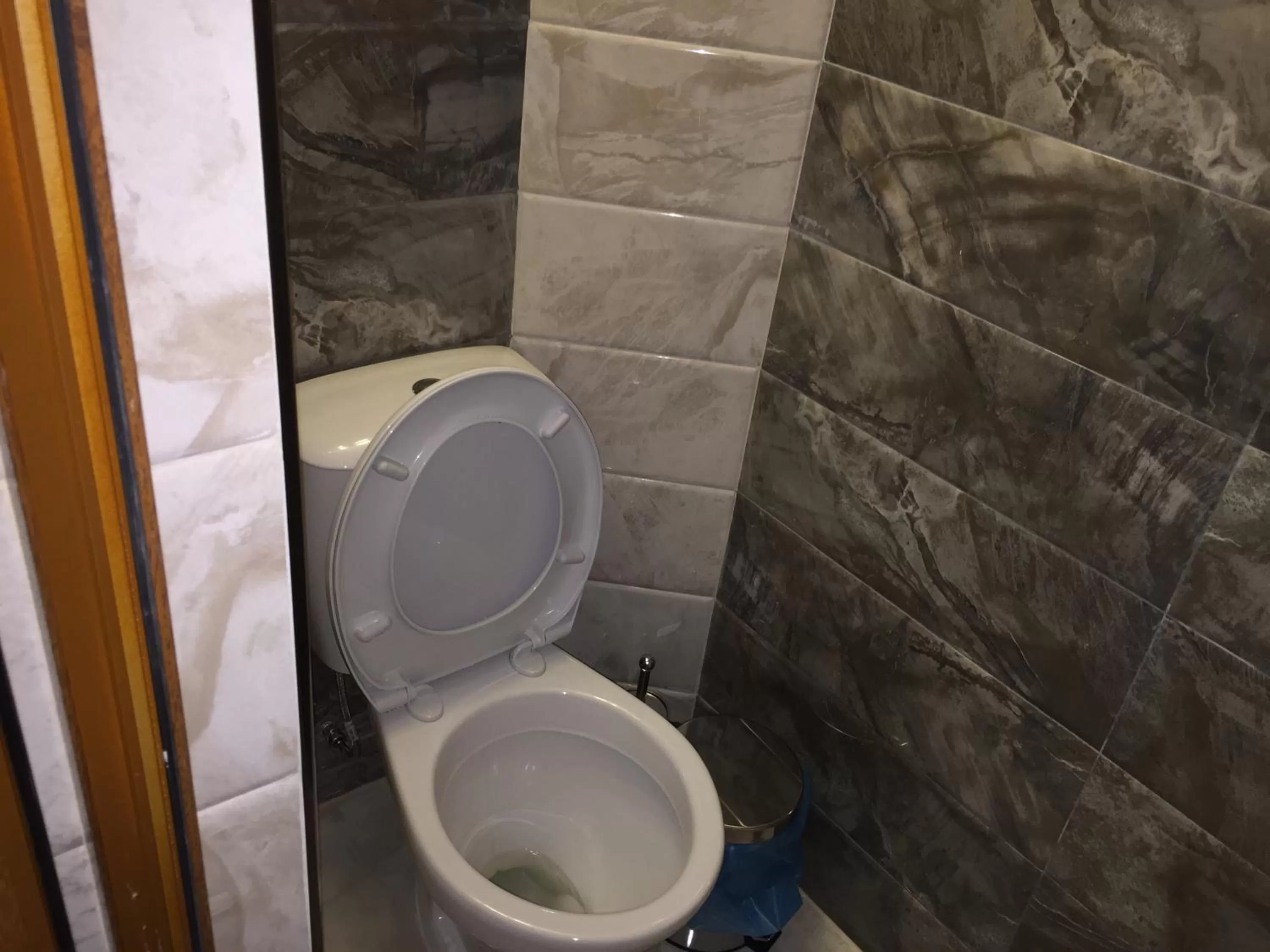 Bathroom in Family Hotel Malibu