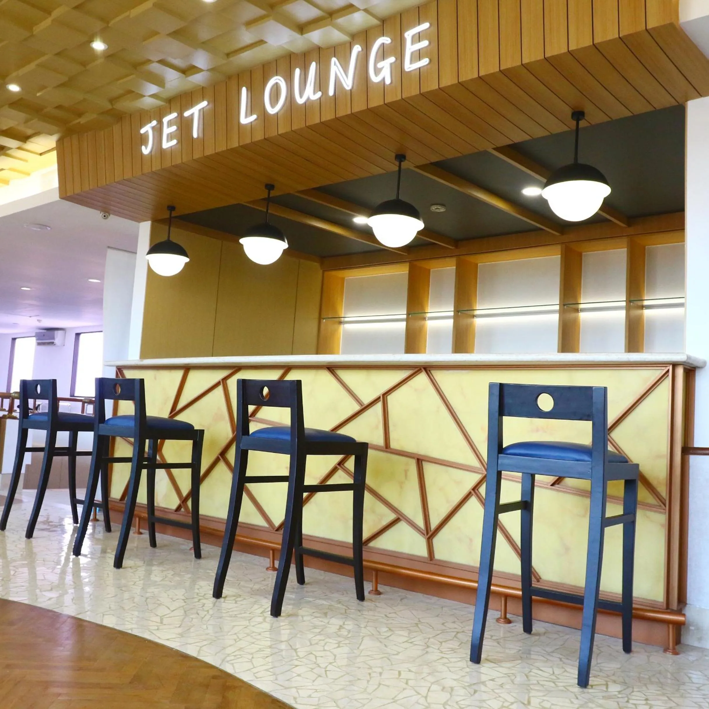 Lounge or bar in Jakarta Airport Hotel
