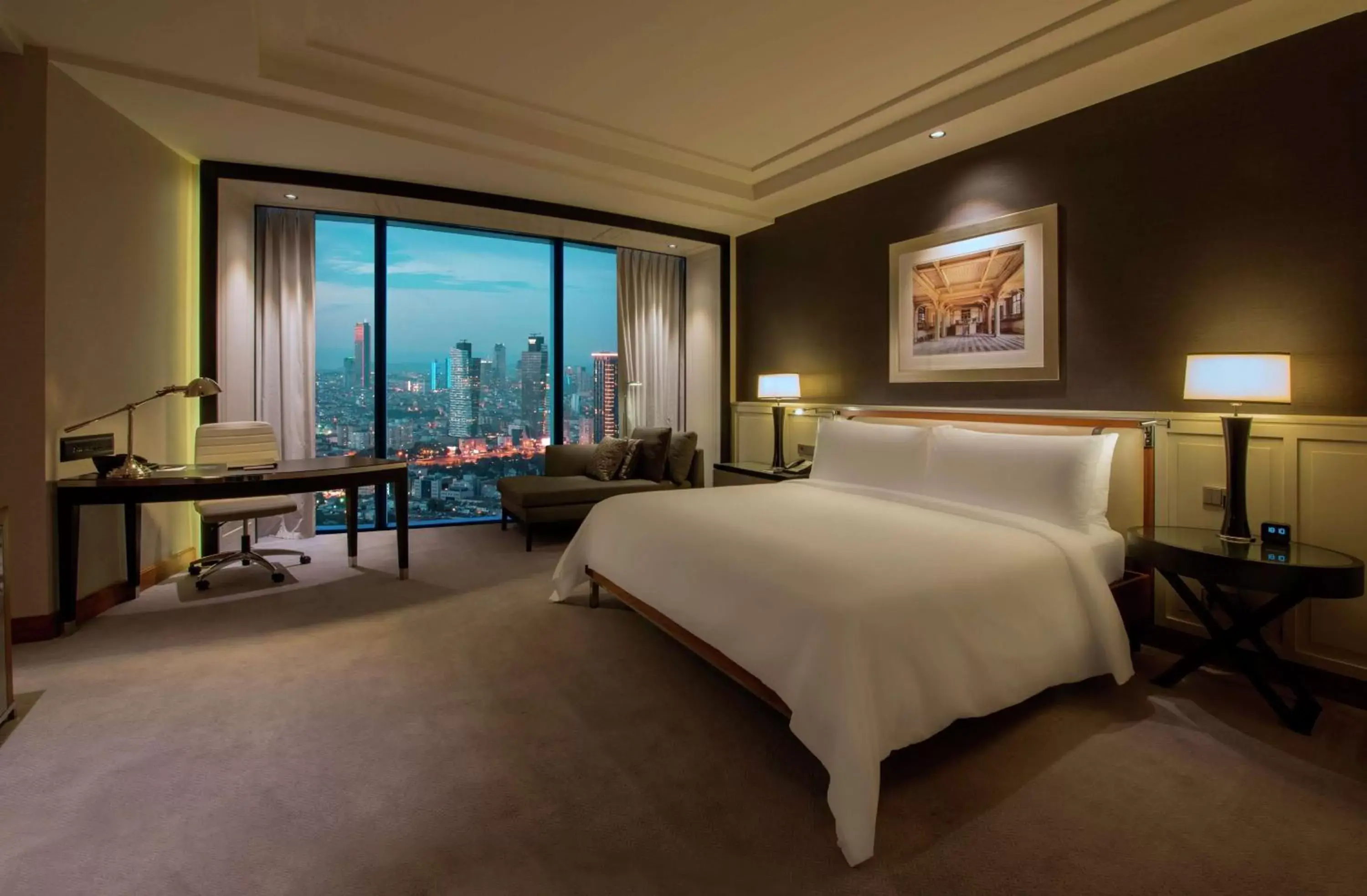 Executive King Room - Lounge Access in Hilton Istanbul Bomonti Executive King Room - Lounge Access in Hilton Istanbul Bomonti