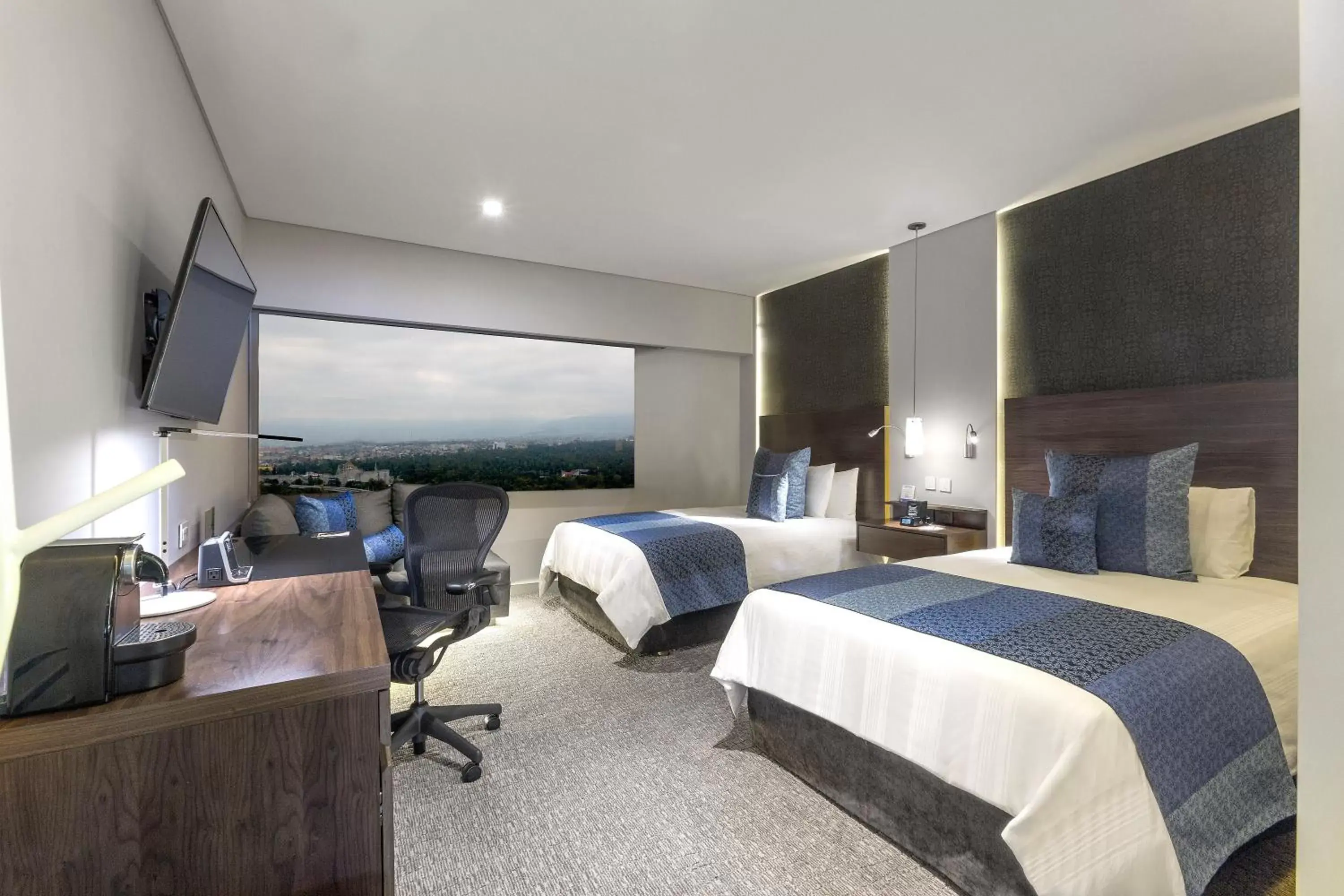 Club Room with Park View in InterContinental Presidente Mexico City, an IHG Hotel Club Room with Park View in InterContinental Presidente Mexico City, an IHG Hotel