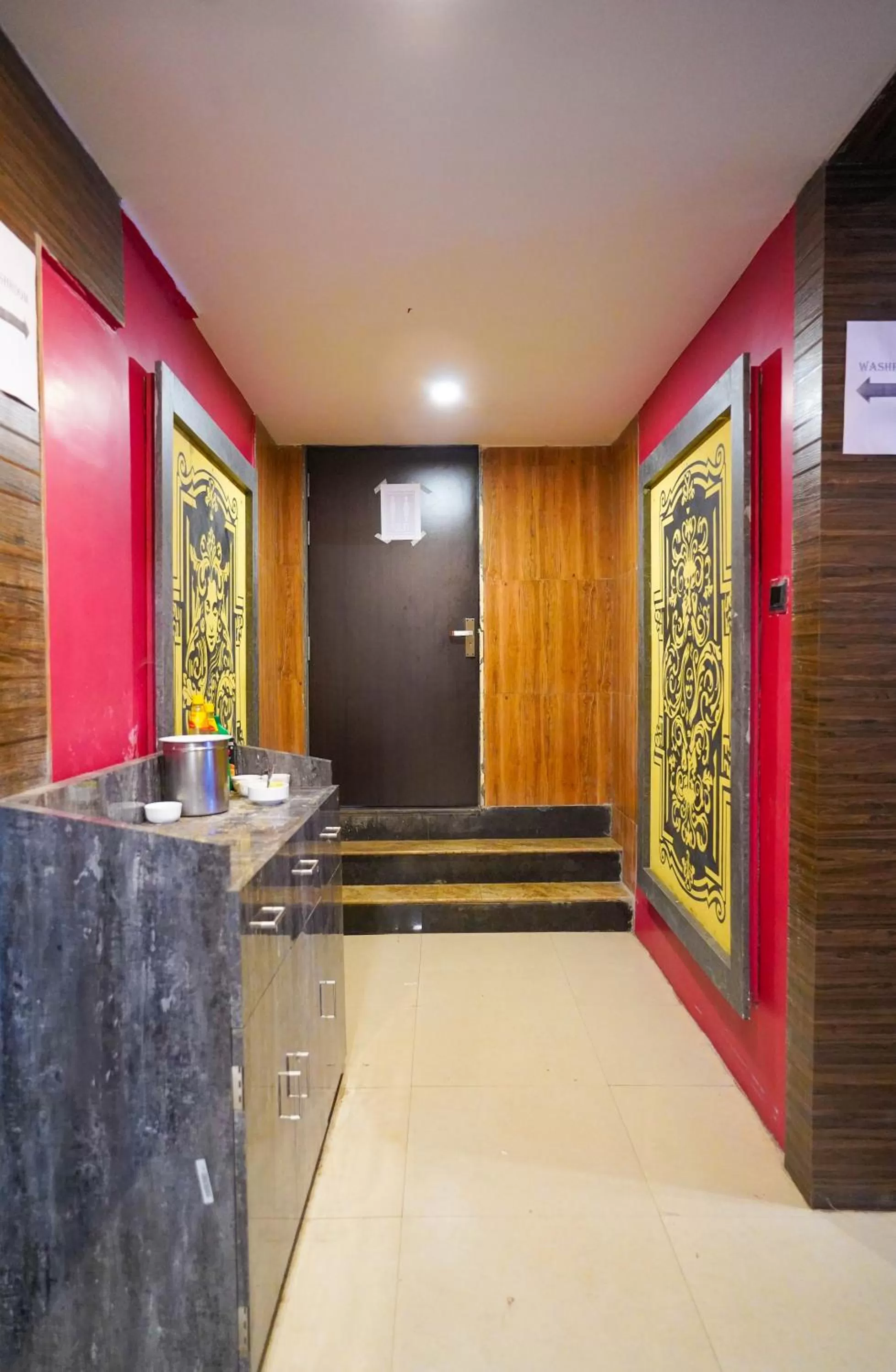 Lounge or bar, Lobby/Reception in HOTEL SEVENTH SENSE