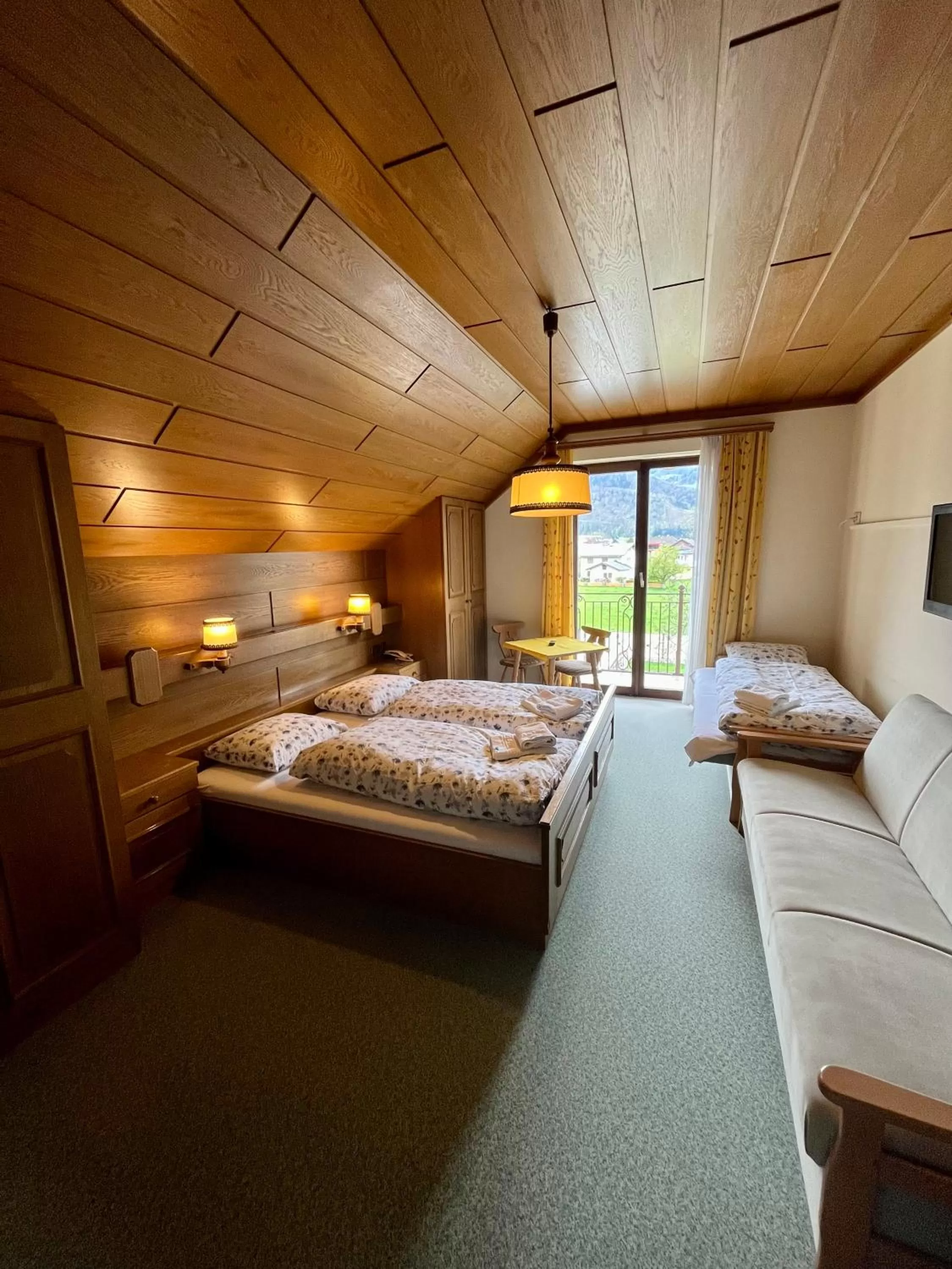 Classic Triple Room in Pension Sommerauer