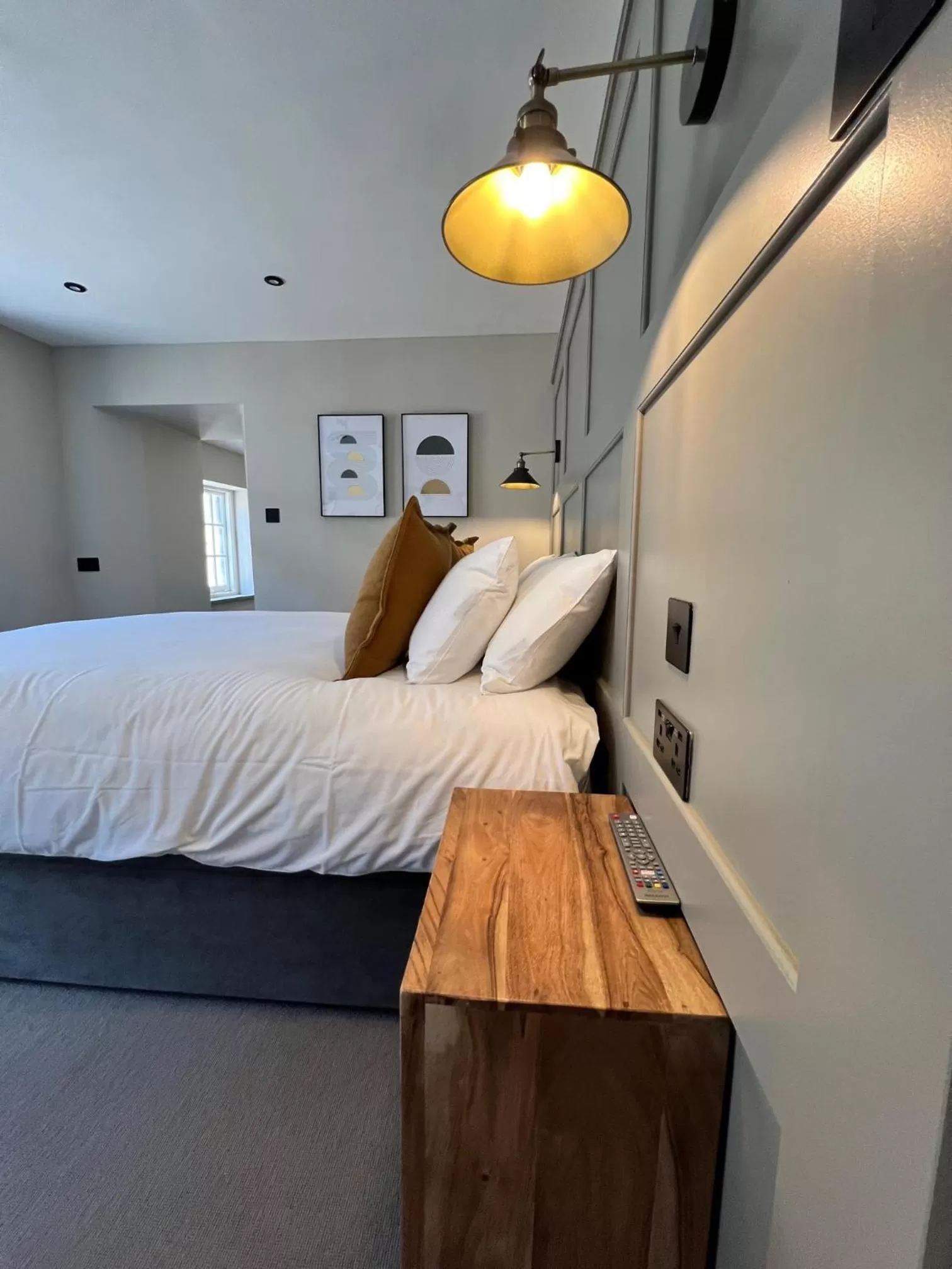 Bedroom, Bed in The Punchbowl Inn