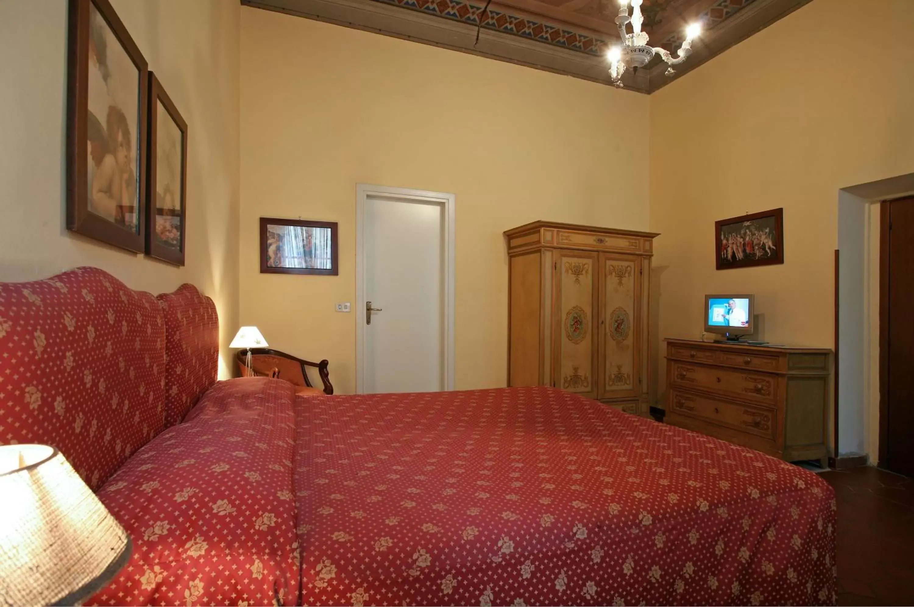 Double Room (1 Adult) in Hotel Villa Liana Double Room (1 Adult) in Hotel Villa Liana