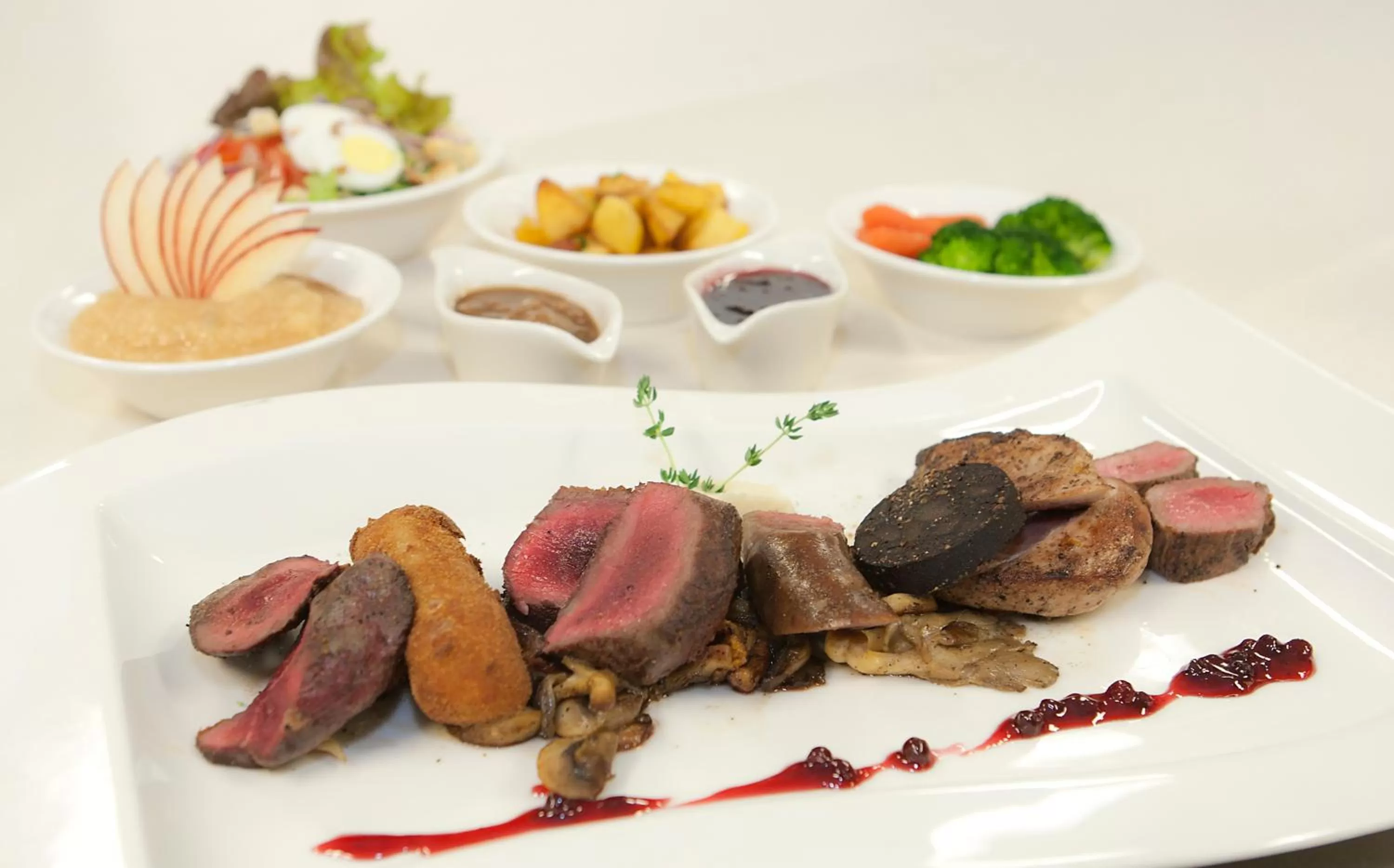 Restaurant/places to eat in Hotel Sportsbar & Brasserie Dorhout Mees