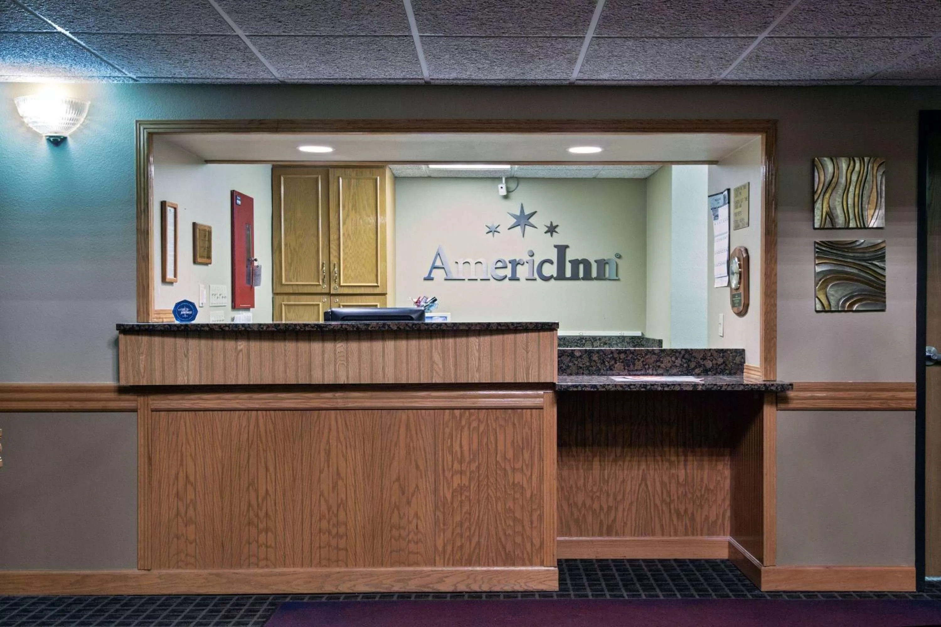Lobby or reception in AmericInn by Wyndham Grundy Center