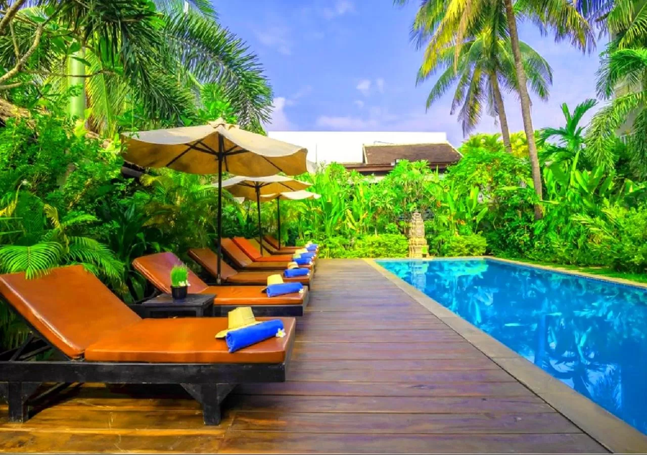 Swimming Pool in Ladear Privilege Rooms