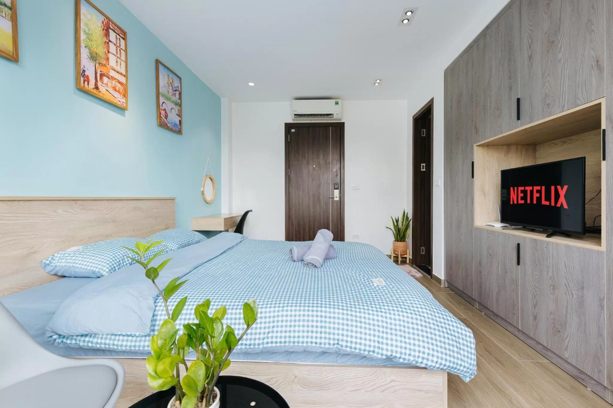 Bed in LUCK APART 8 - Hanoi Westlake Balcony Studio