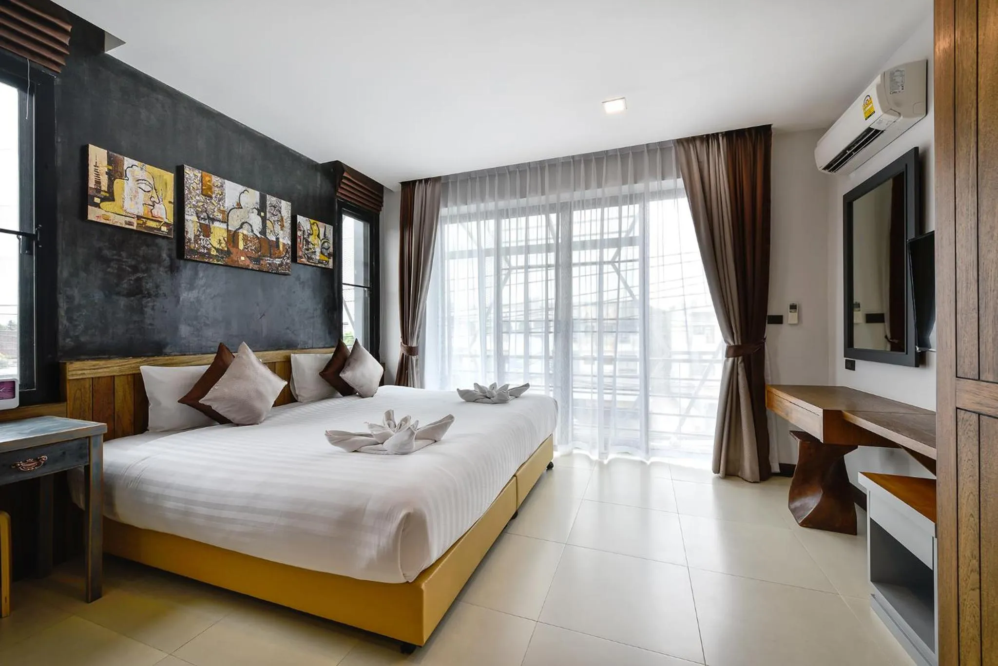 Bed in Casa Bella Phuket