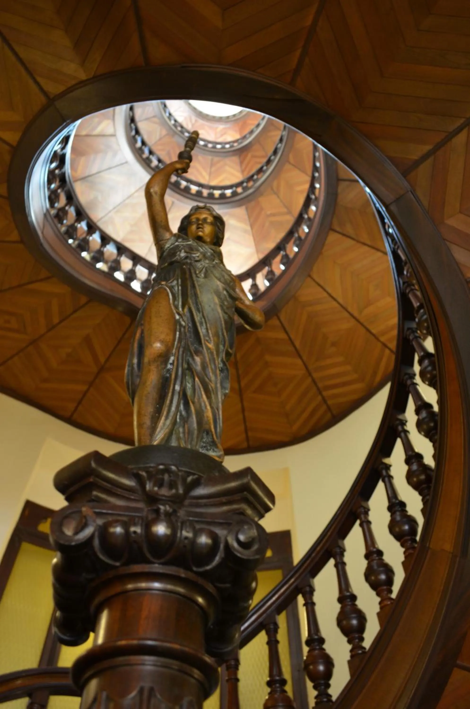 Decorative detail in Grand Hôtel Moderne