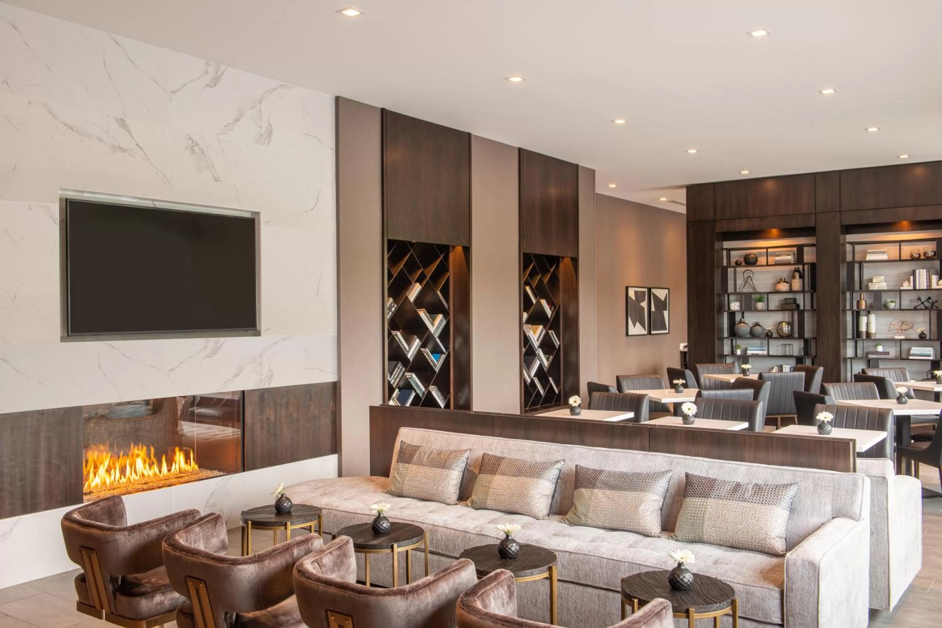 Restaurant/places to eat in Holiday Inn Boston Logan Airport - Chelsea by IHG