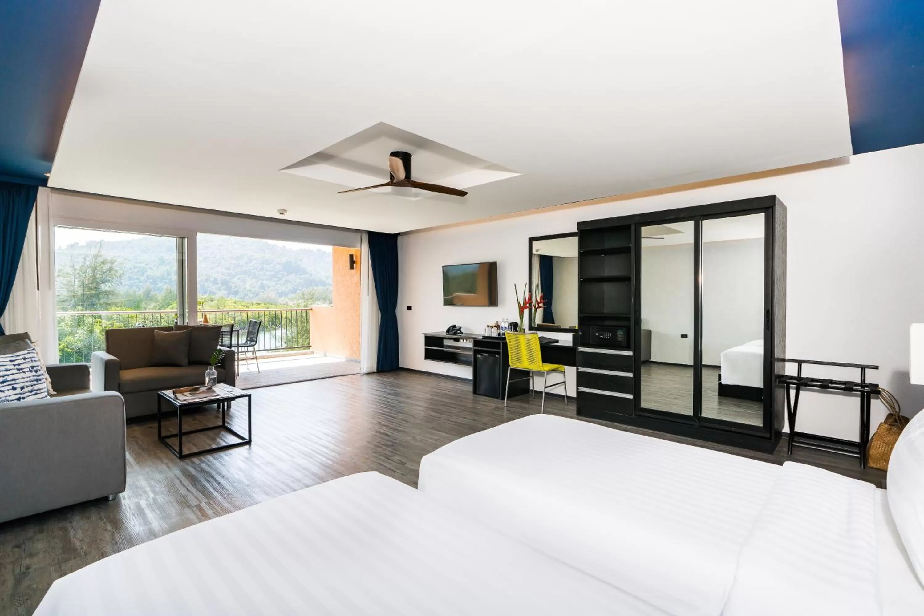 Bedroom, Bed in Marina Sands Resort