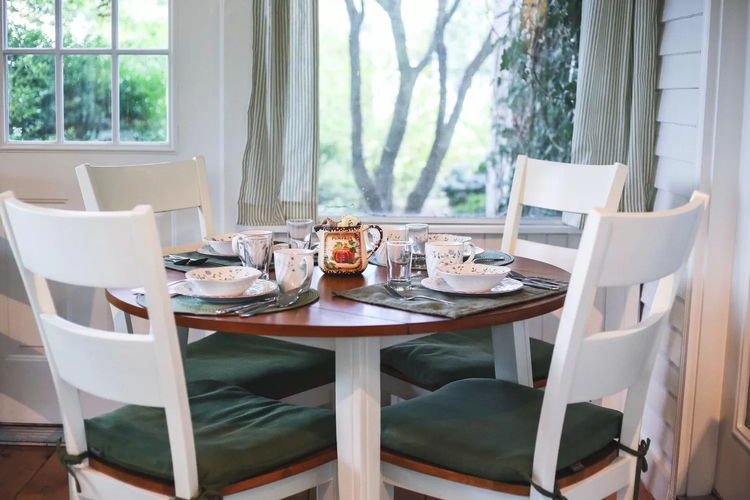 Decorative detail, Dining Area in Clark Currier Inn