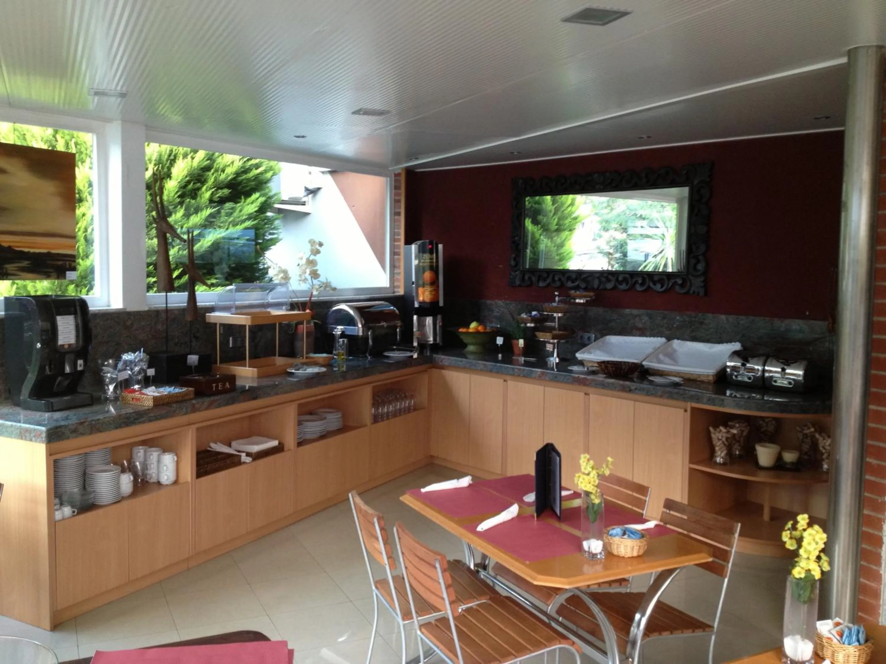 Restaurant/places to eat in PARK SEDO Aparthotel