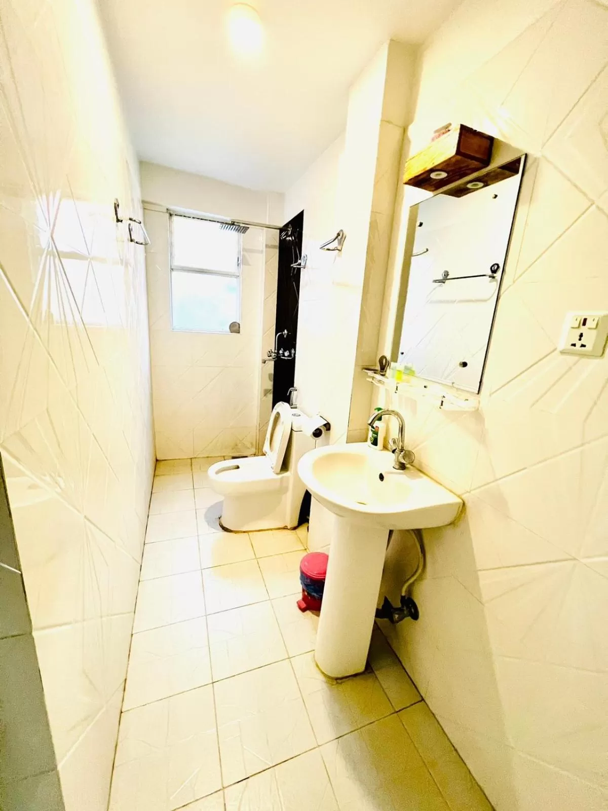 Bathroom in Silu Homes by Hostmandu