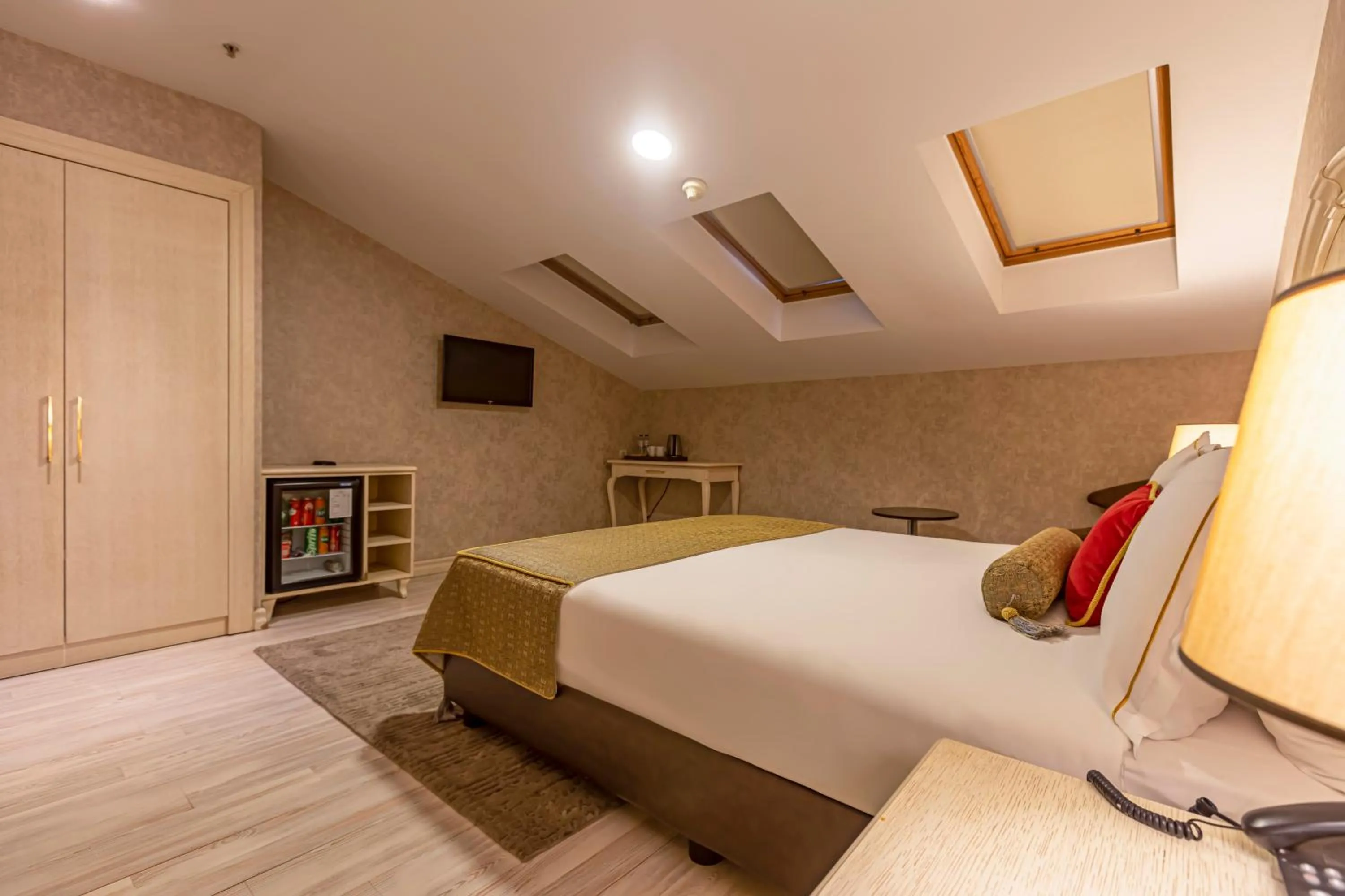 Massage, Bed in Eurostar Old City Hotel & Spa